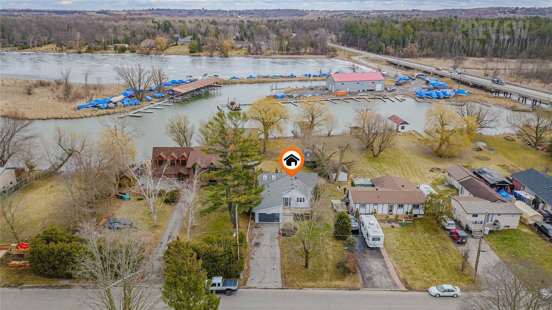 15 River Dr