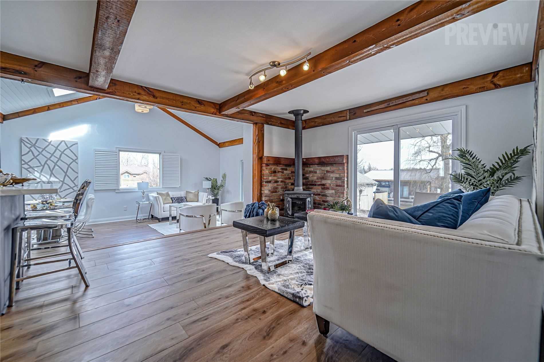 15 River Dr