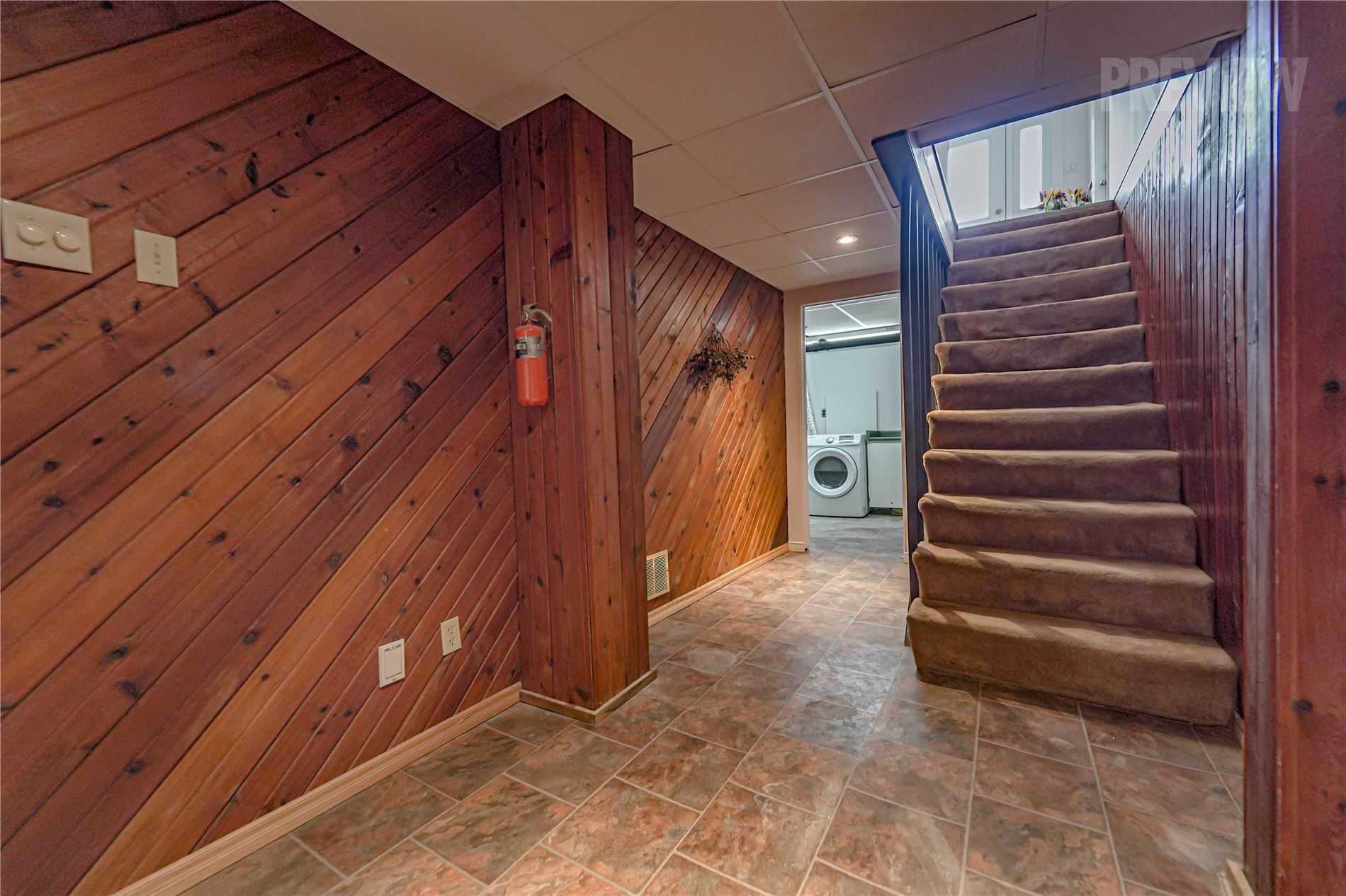15 River Dr