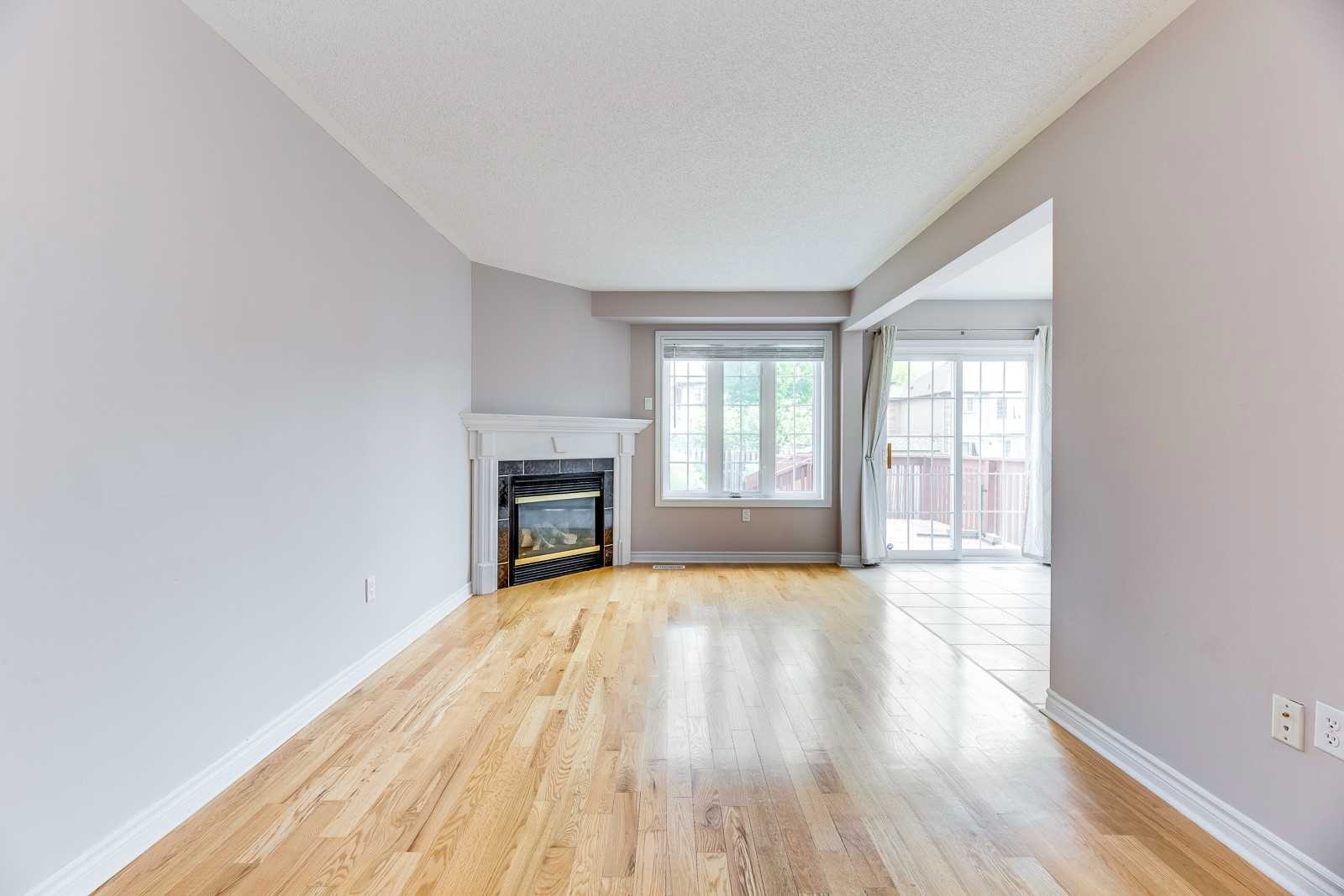19 Auraglen St