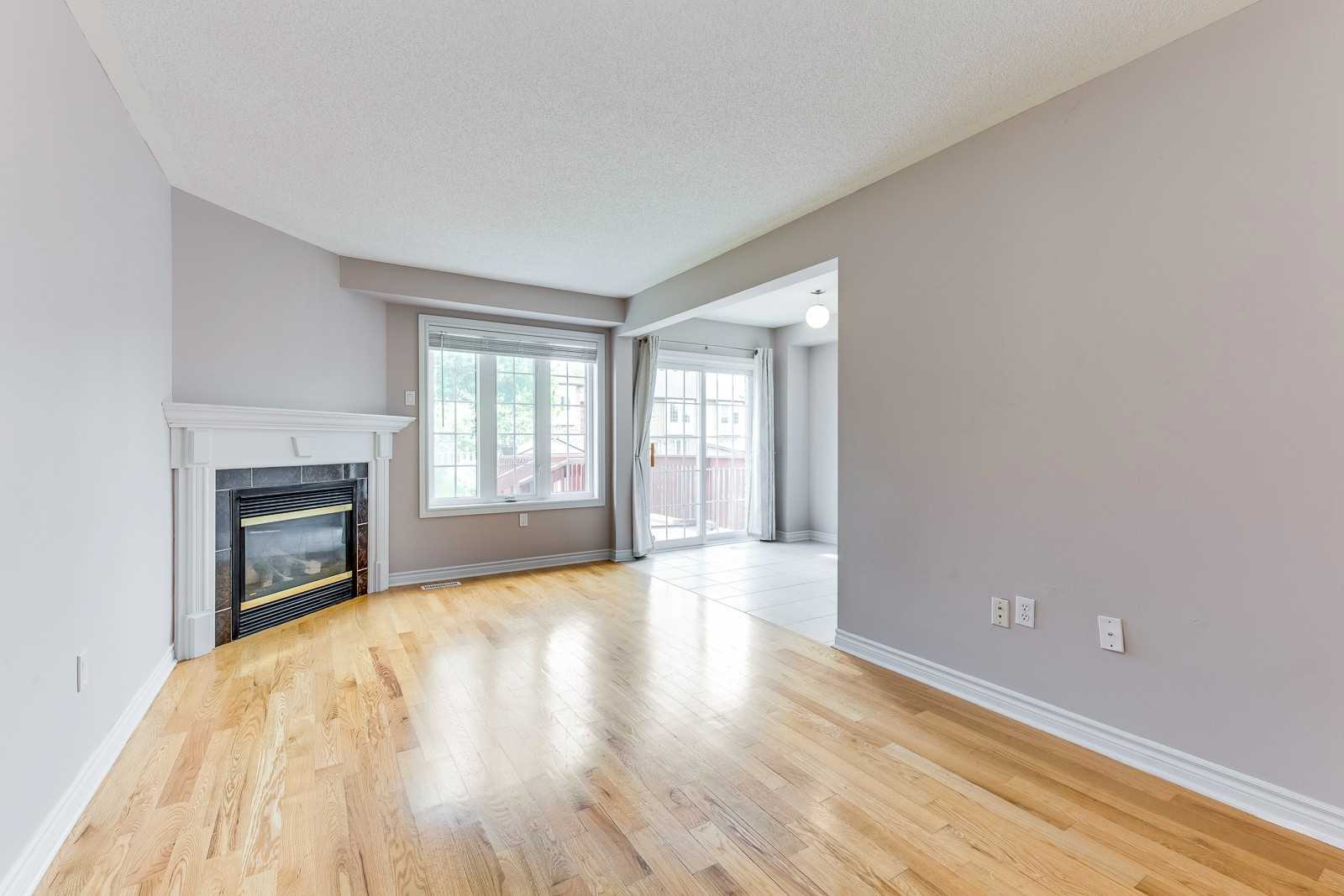 19 Auraglen St