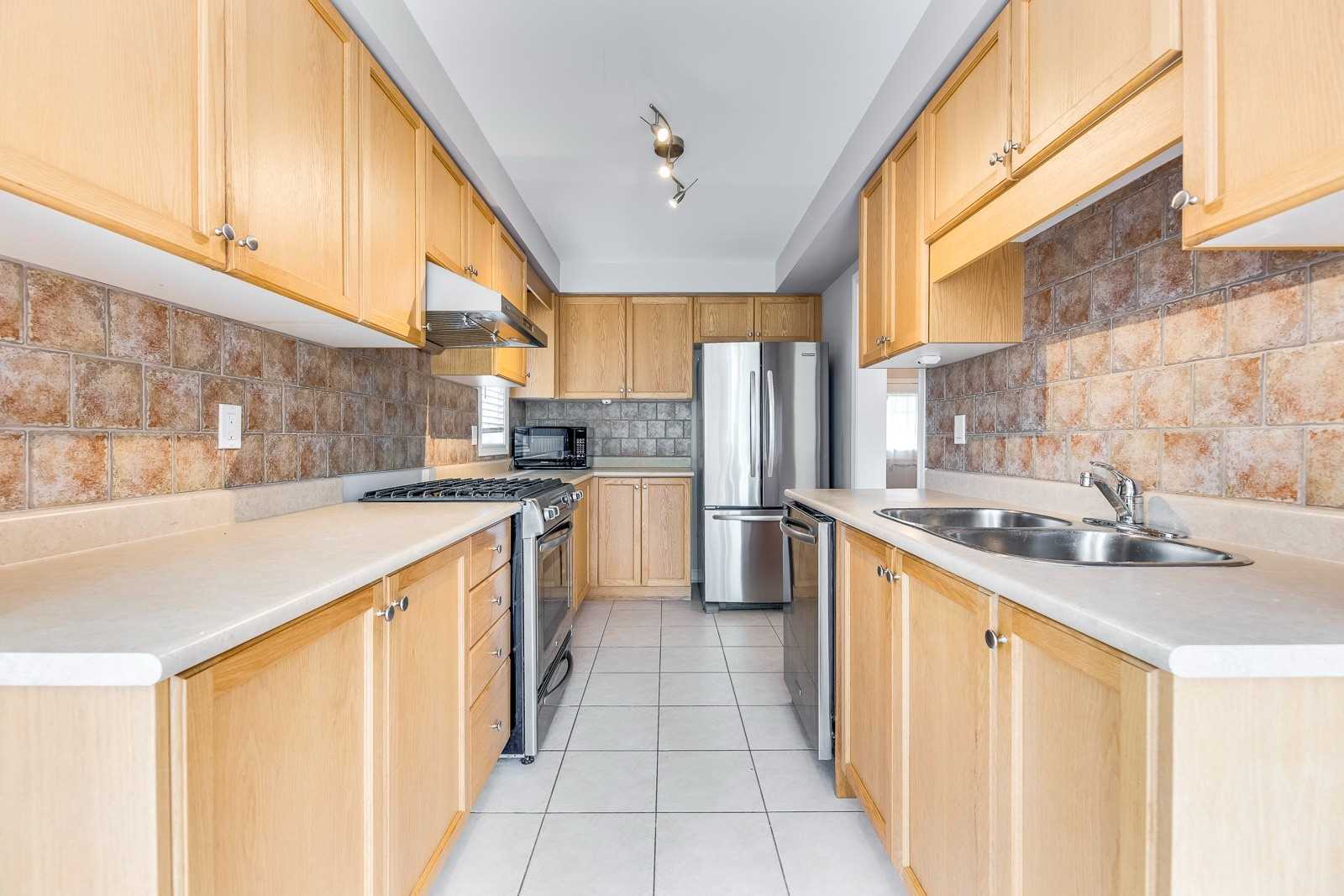 19 Auraglen St