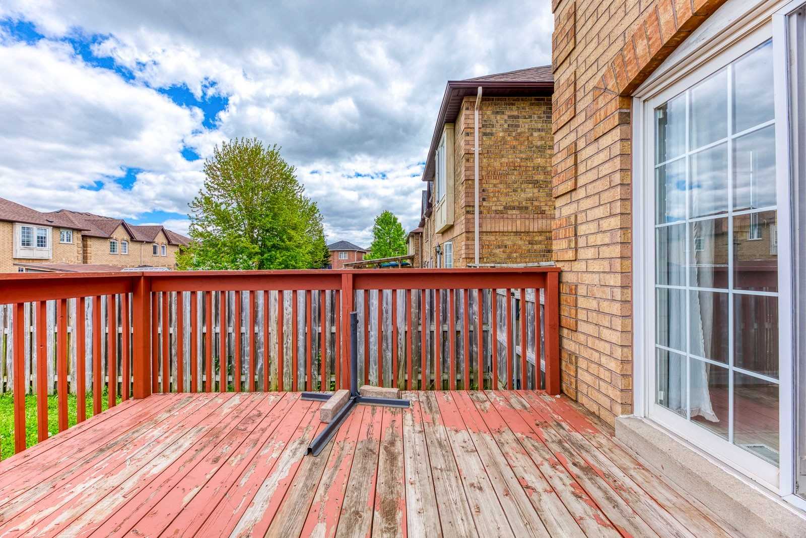 19 Auraglen St