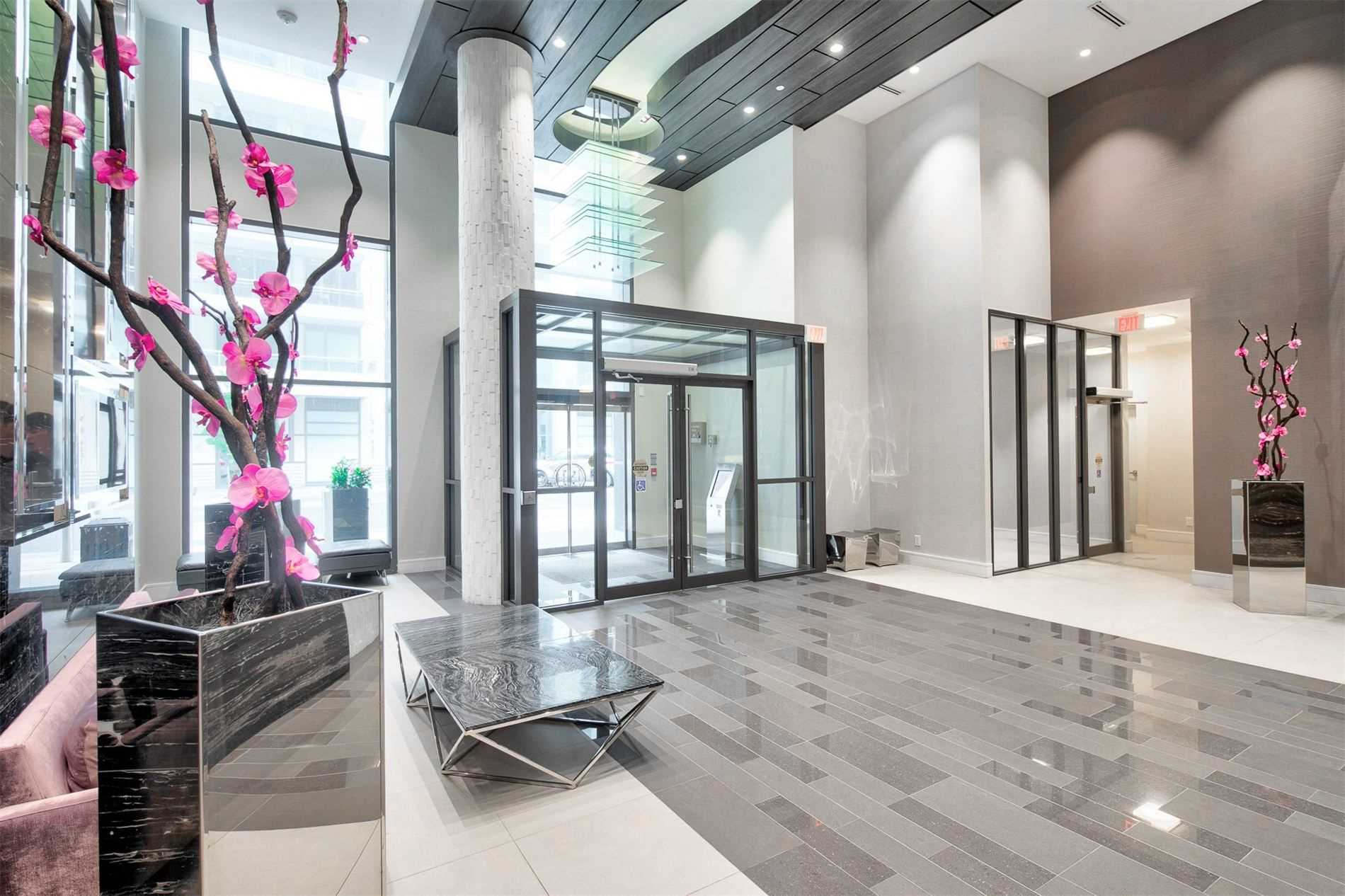 9199 Yonge St, #910