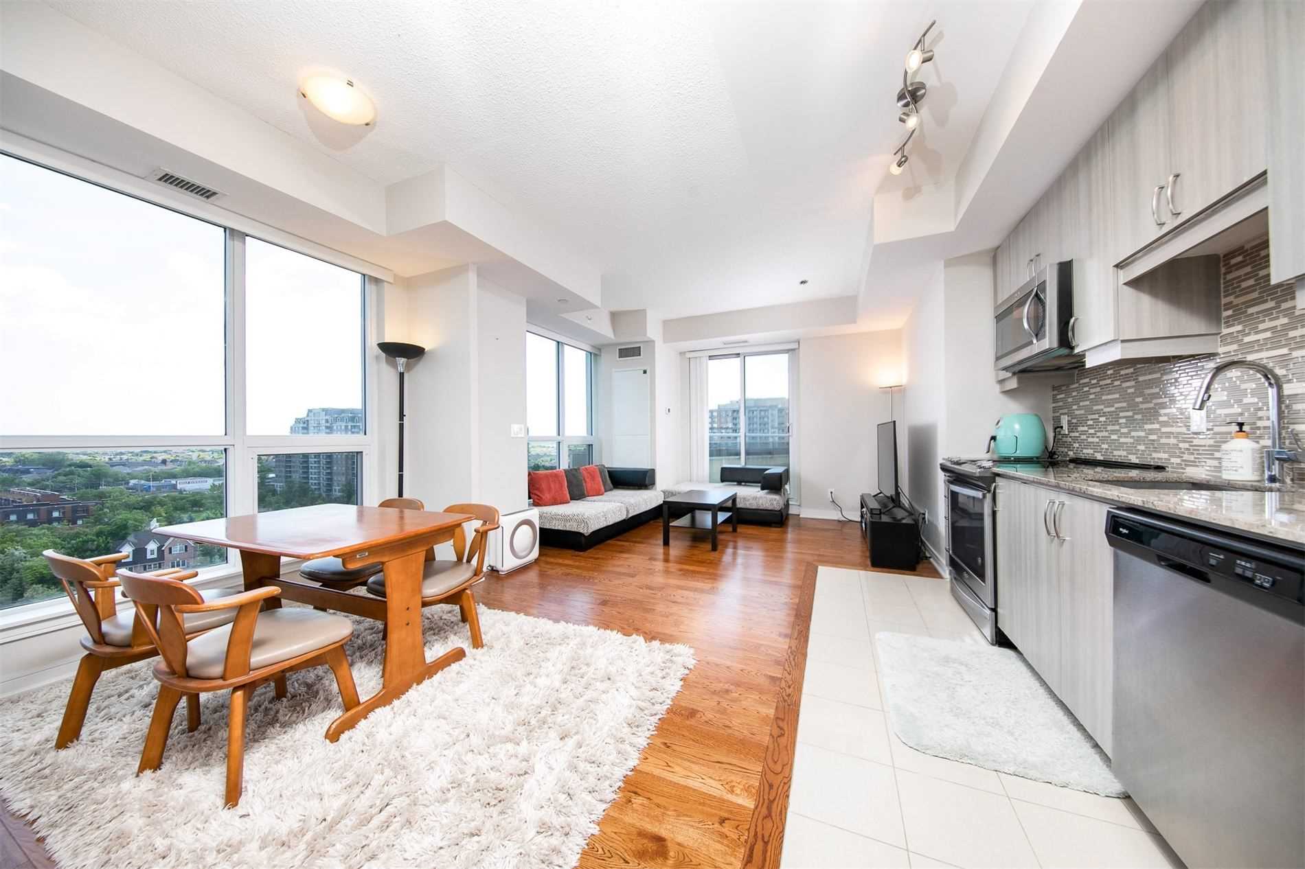 9199 Yonge St, #910