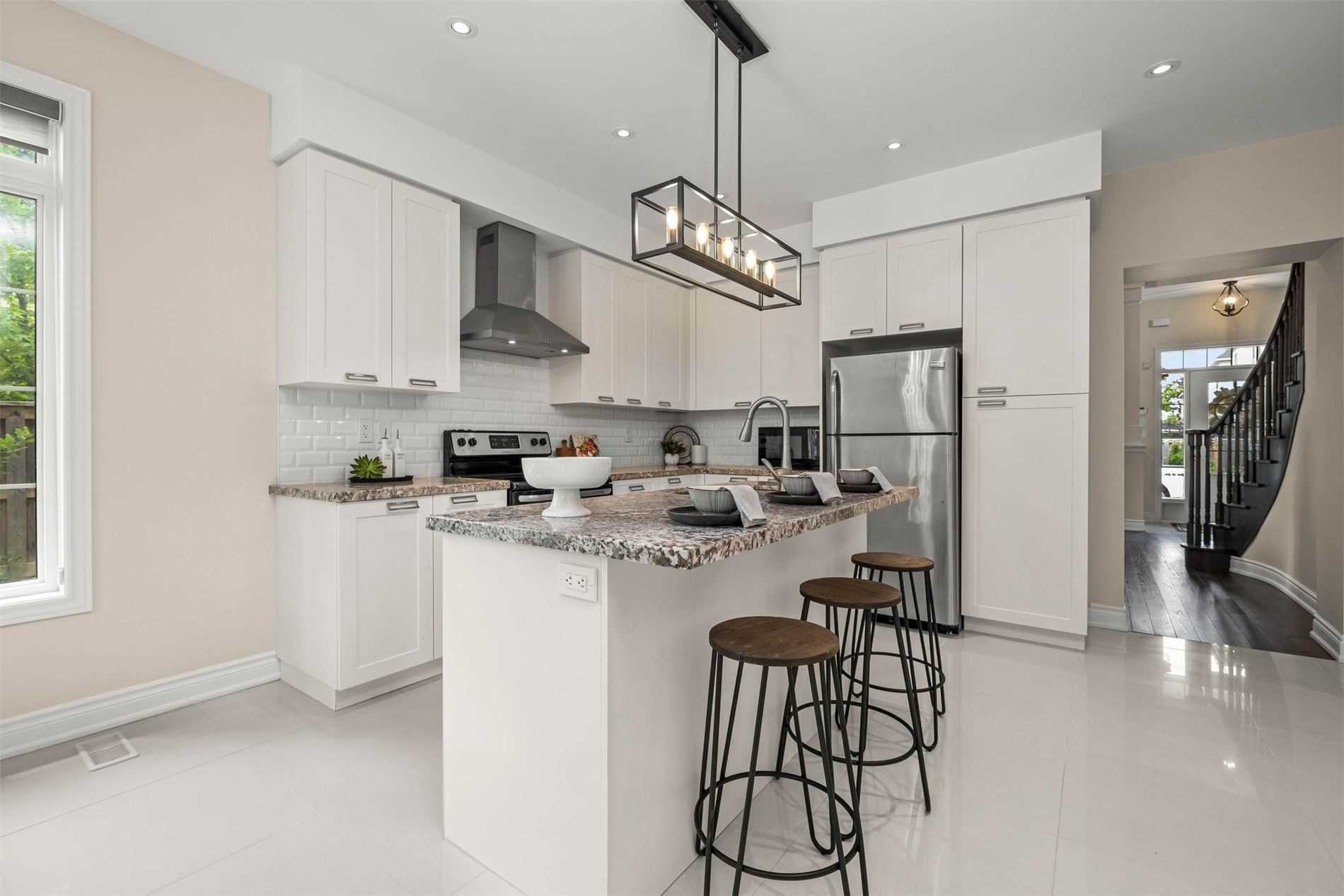12 Petersen Pl