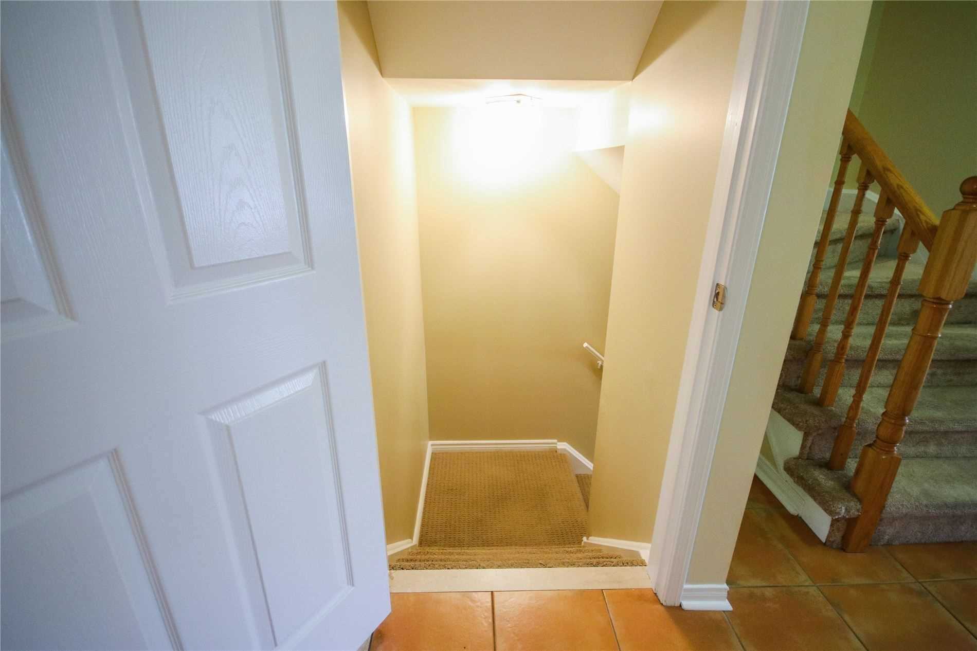 85 Long Point Dr