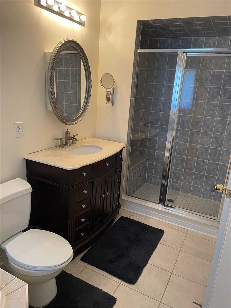 18 Summit Dr