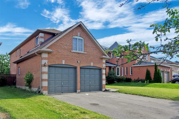 57 Sweet Water Cres, Richmond Hill