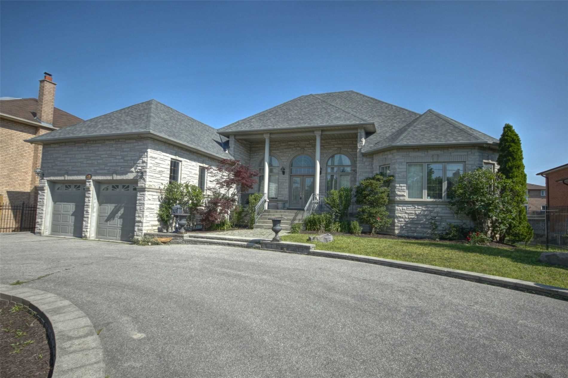 22 Garden Ave