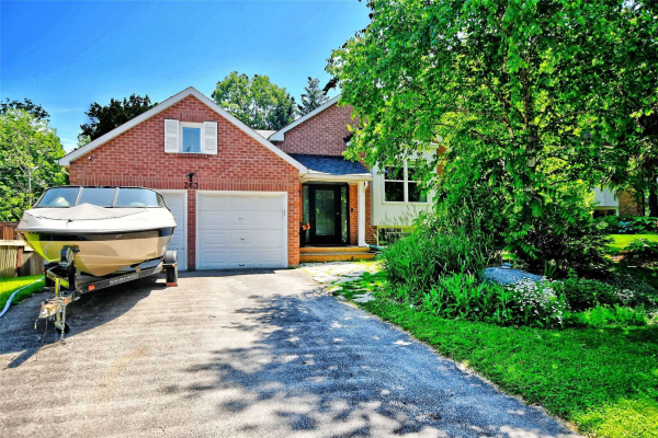 363 Harewood Blvd, Newmarket