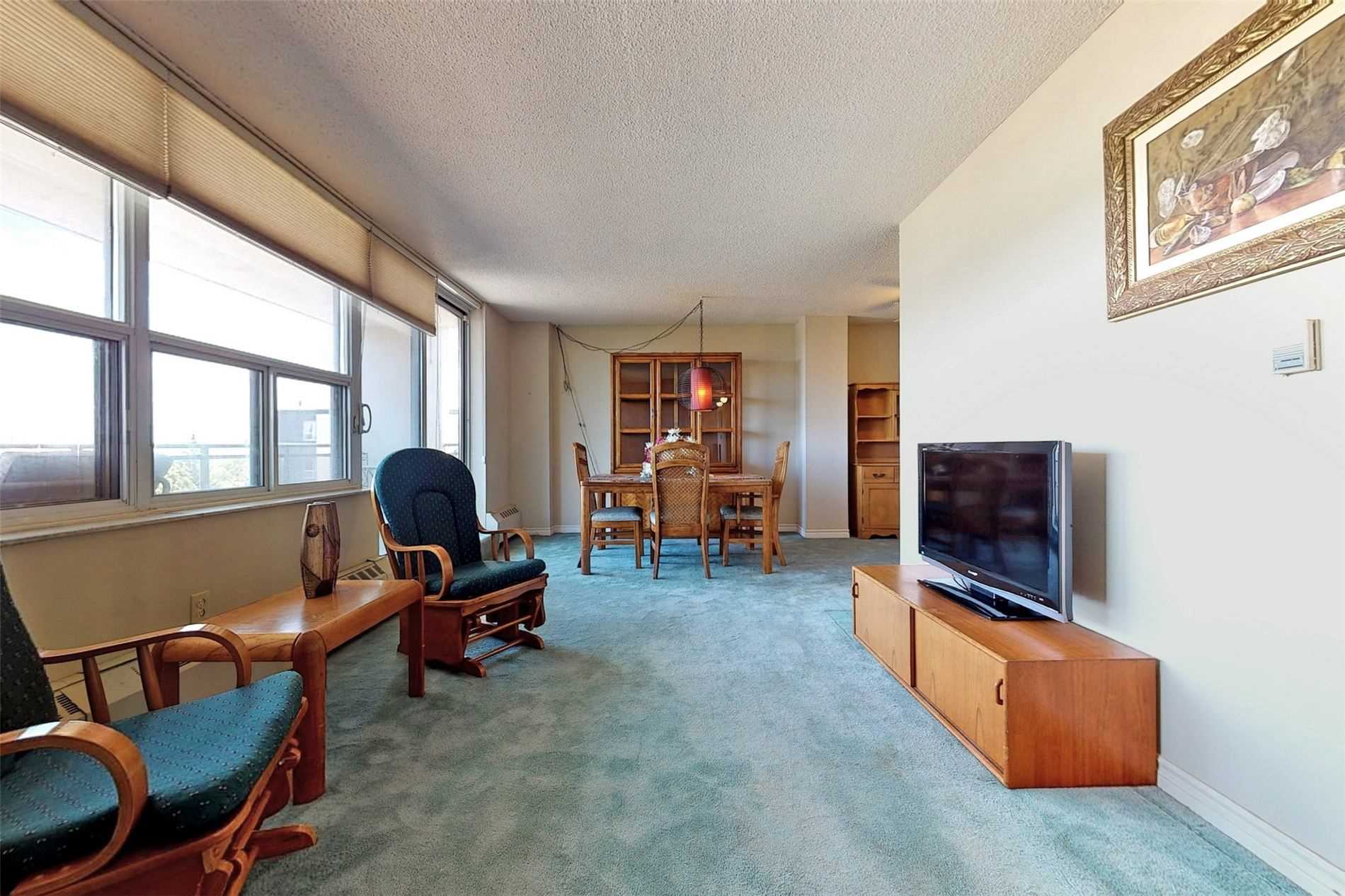 180 Dudley Ave, #601