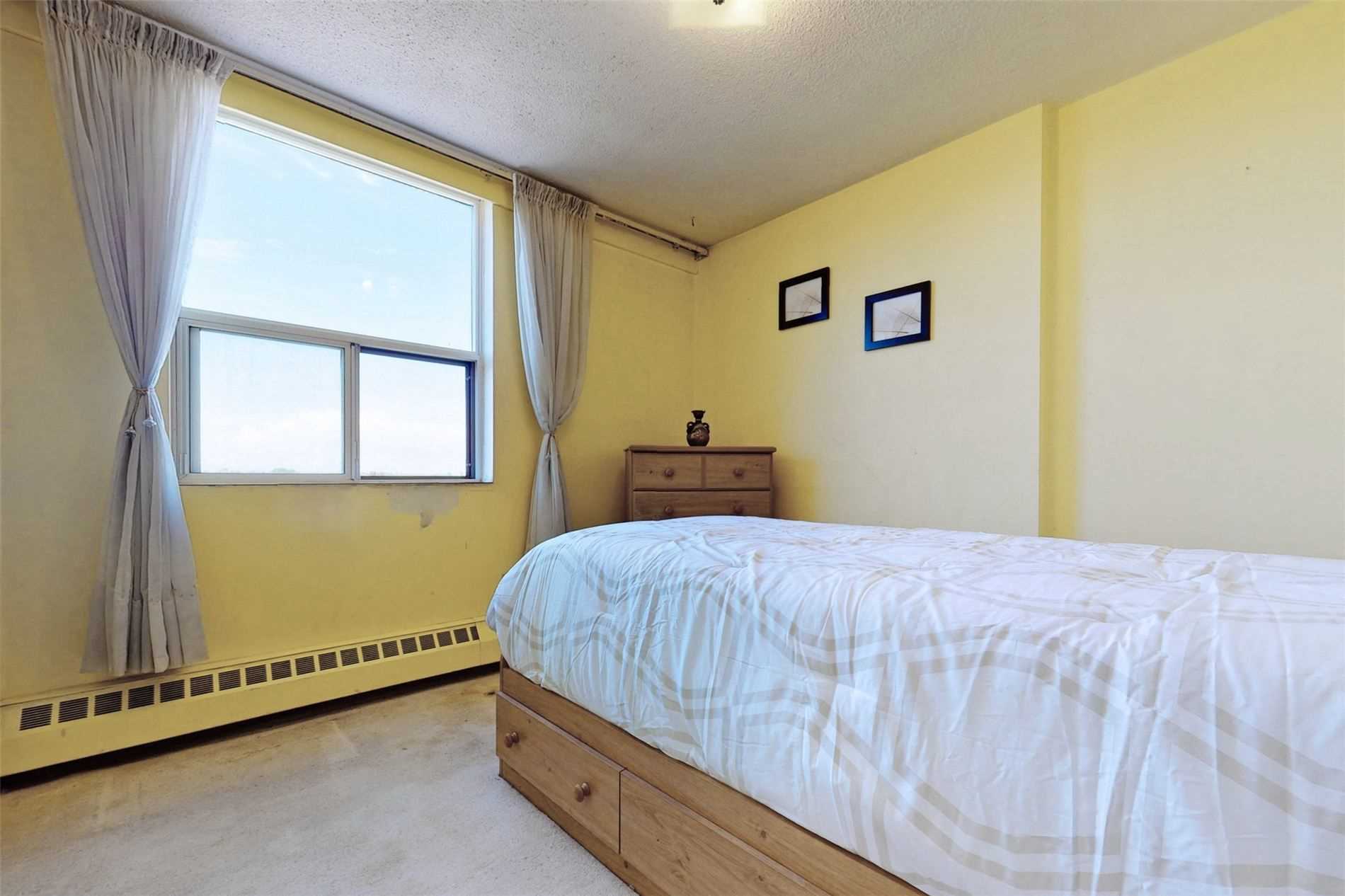 180 Dudley Ave, #601