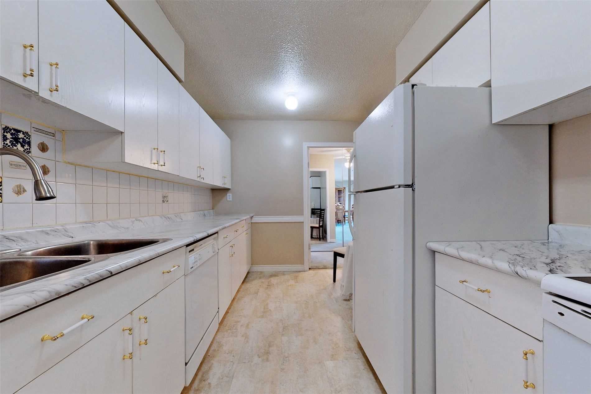 180 Dudley Ave, #601