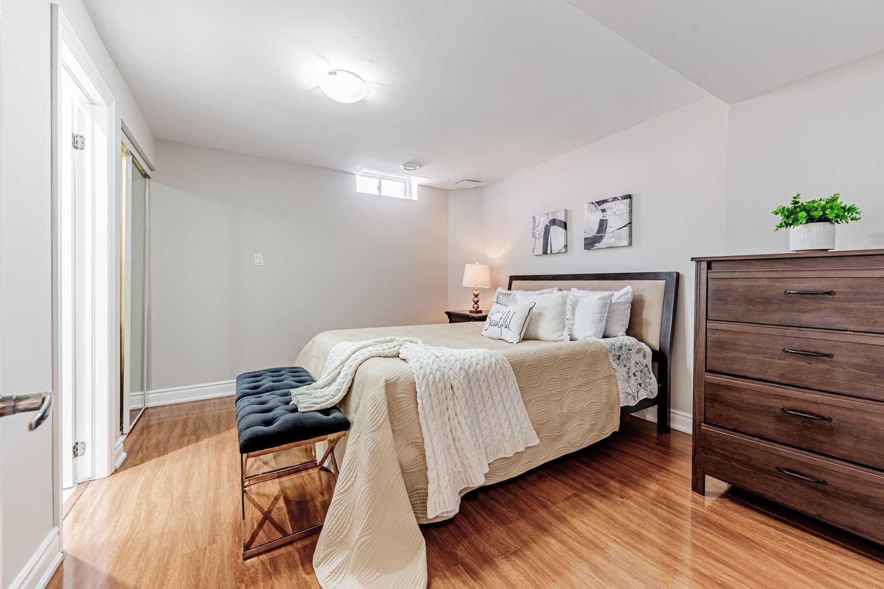 235 Royal Appian Cres, Vaughan