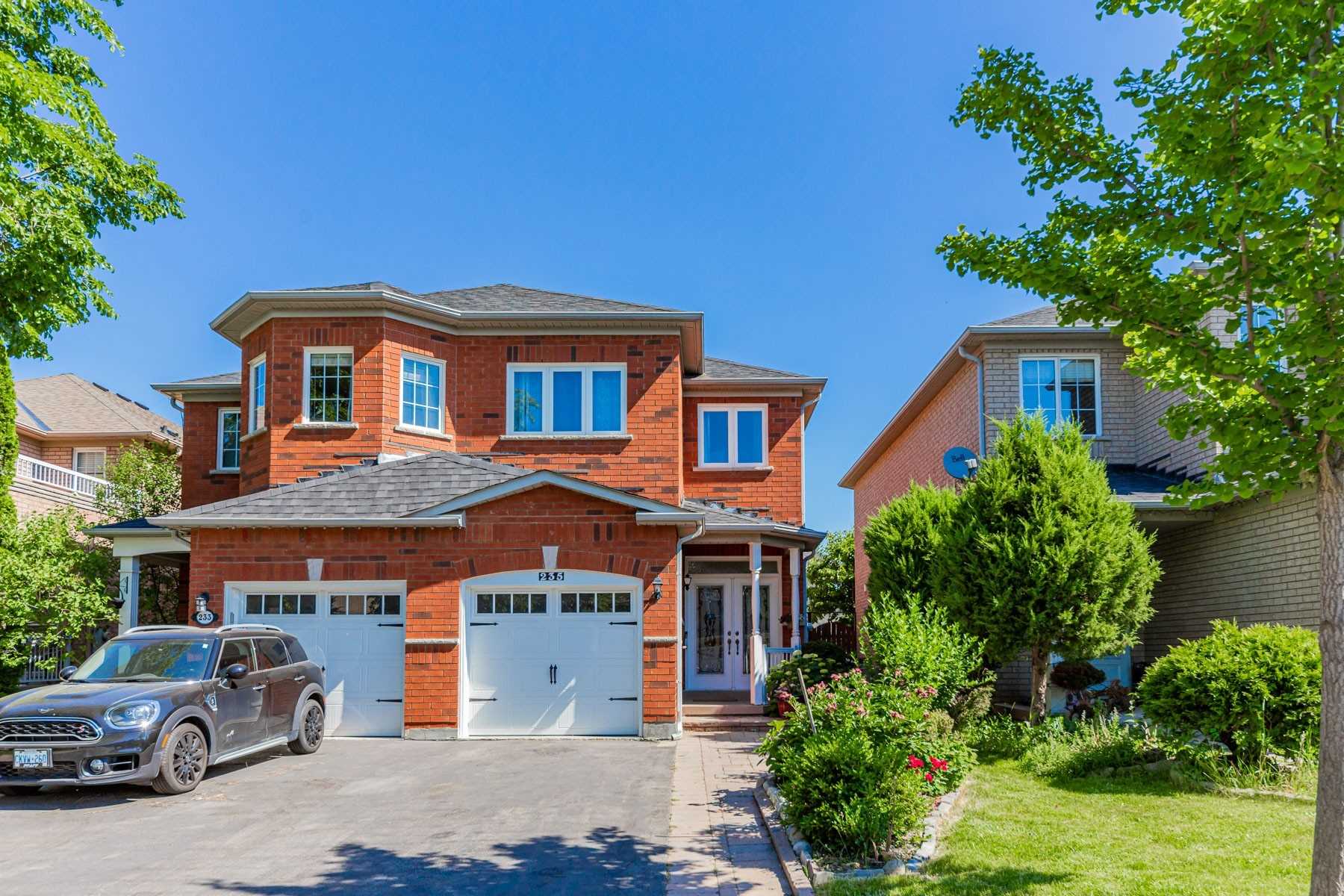 235 Royal Appian Cres, Vaughan