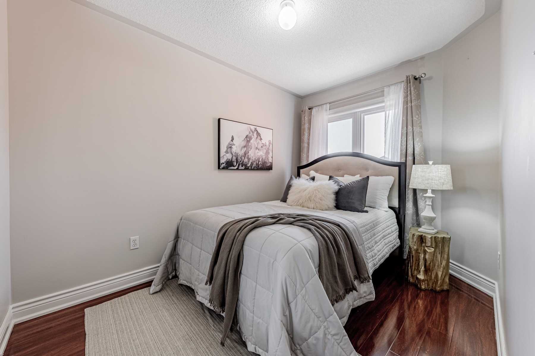 235 Royal Appian Cres, Vaughan