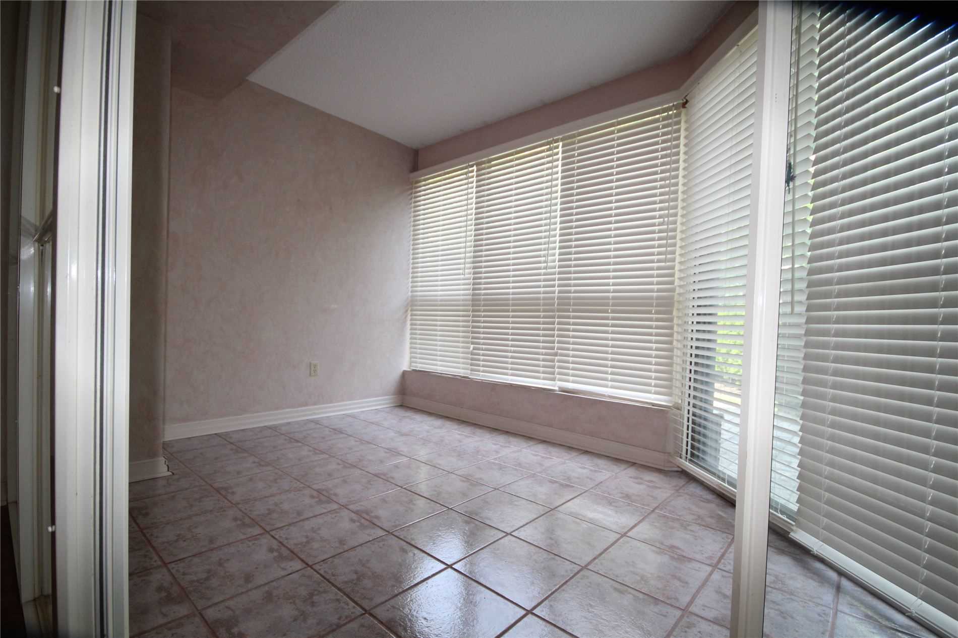 5 Weldrick Rd W, #111