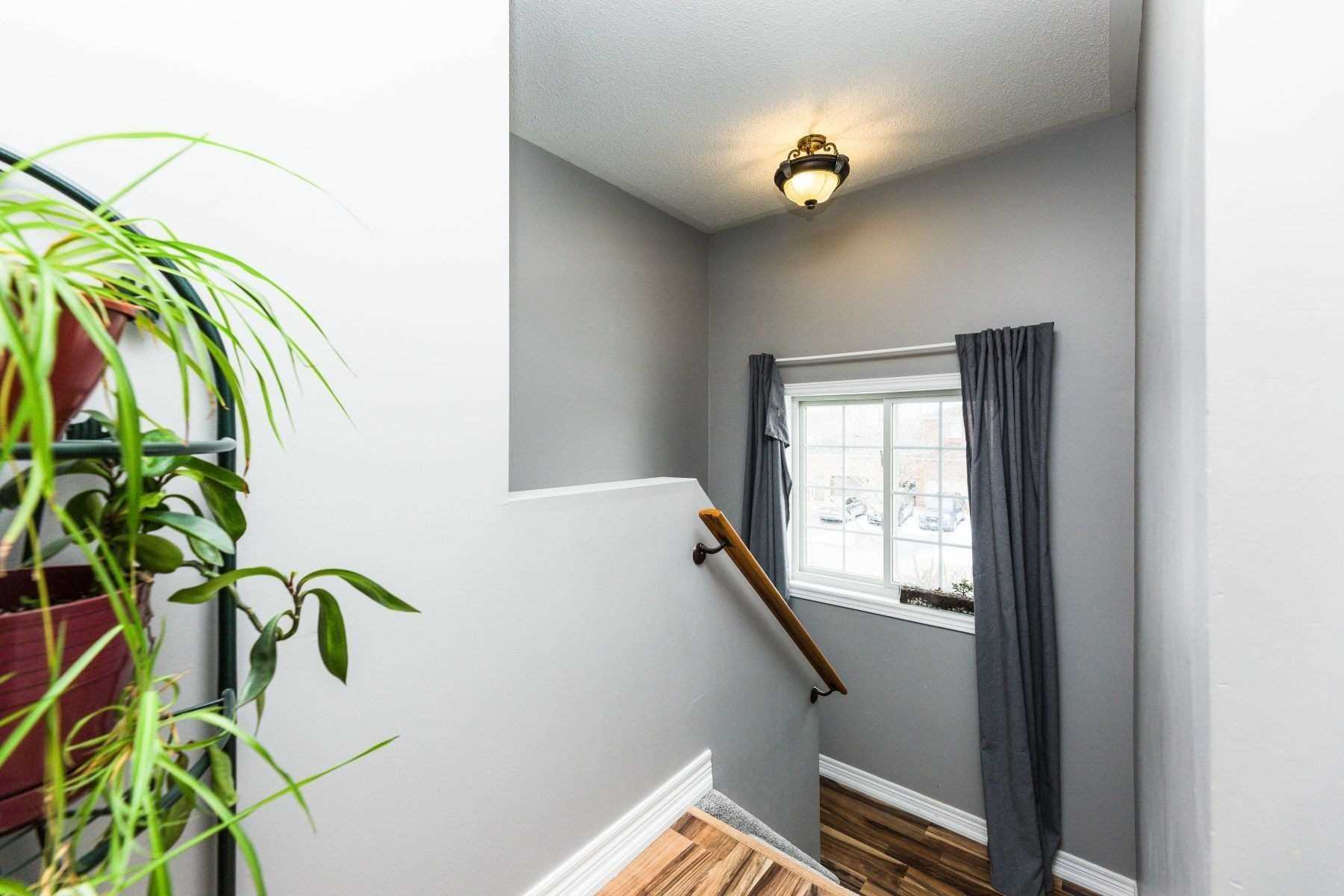 20 Mcknight Cres