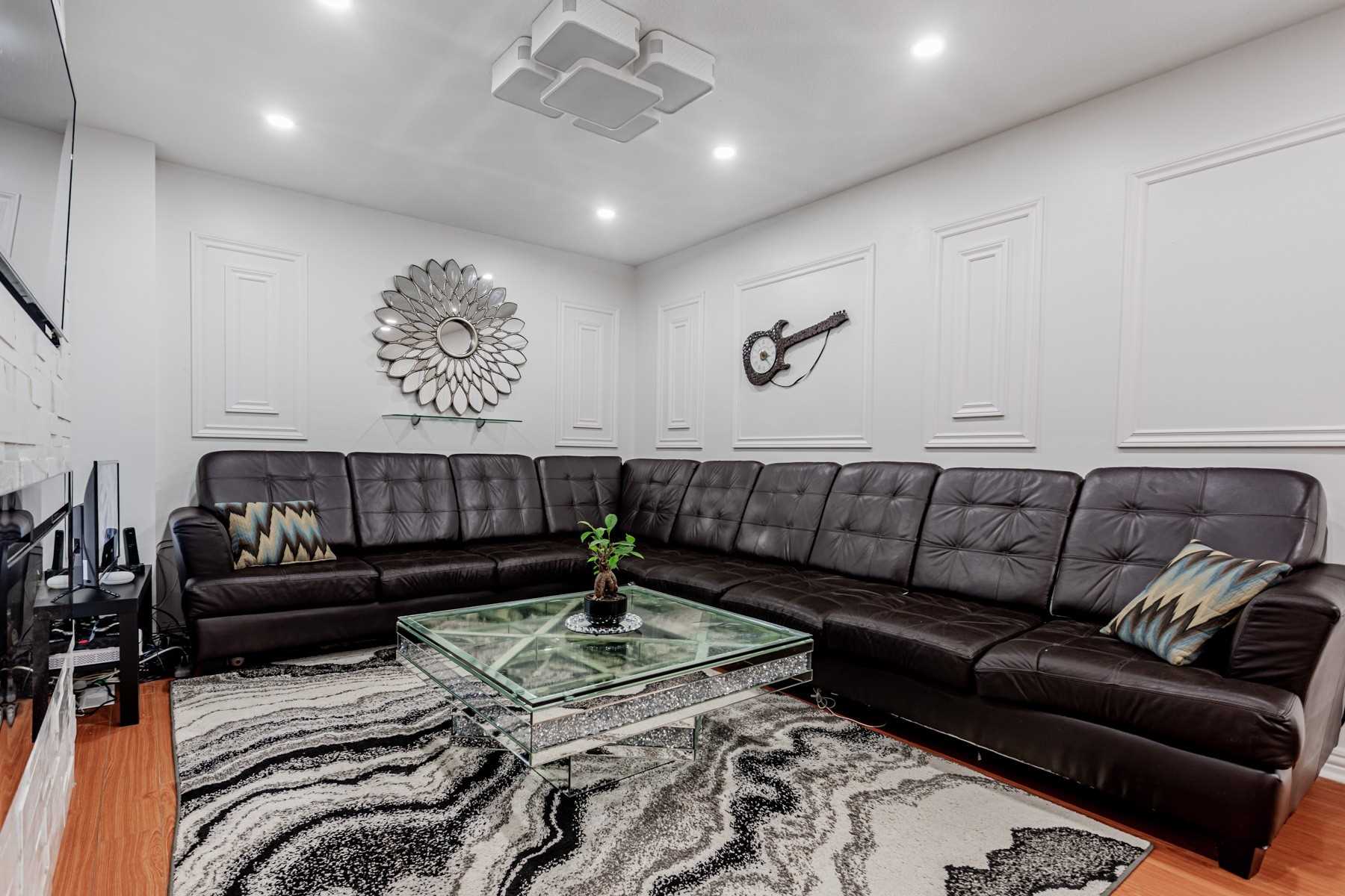 63 Cog Hill Dr, Vaughan