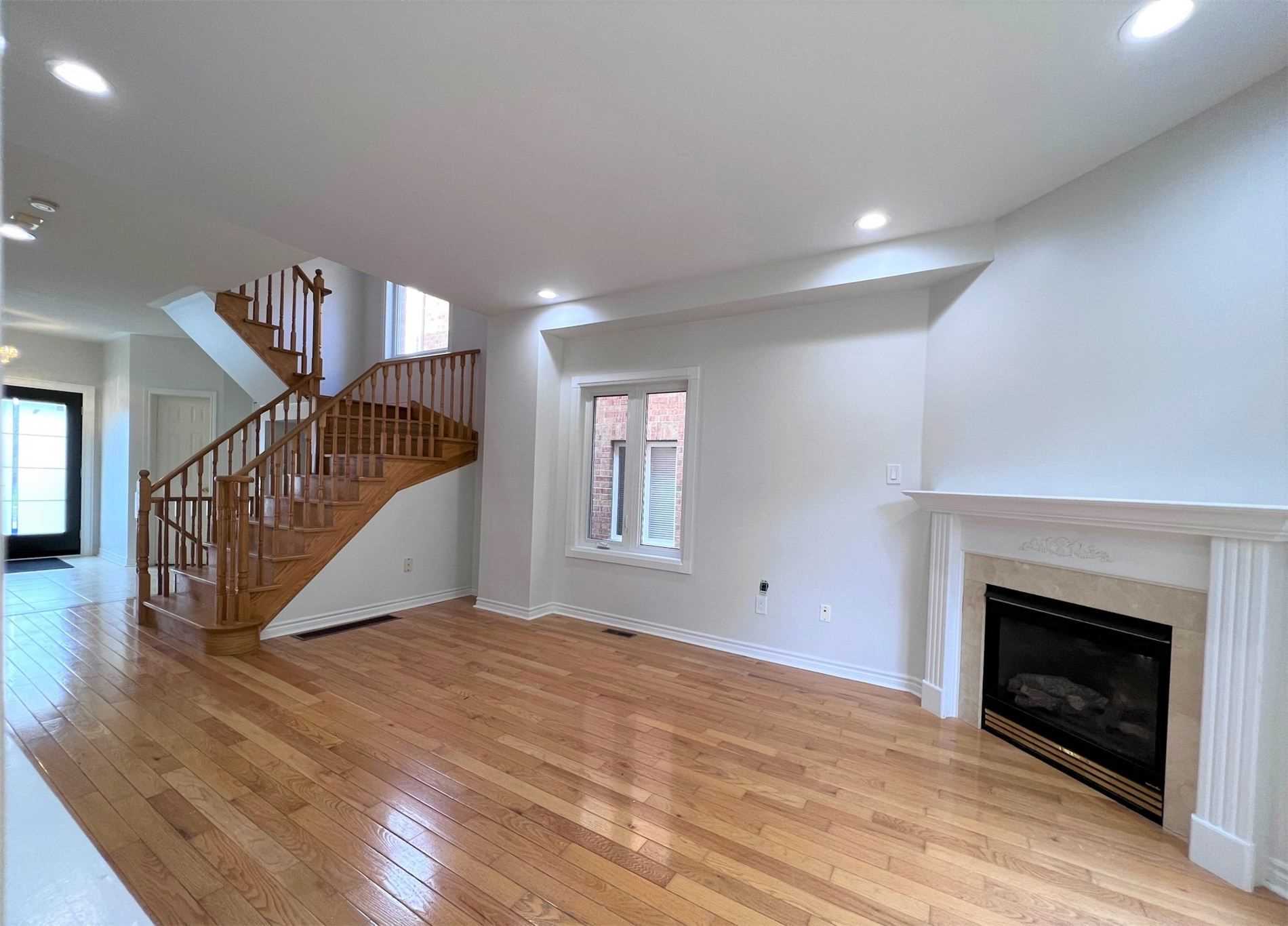 87 Worthington Ave