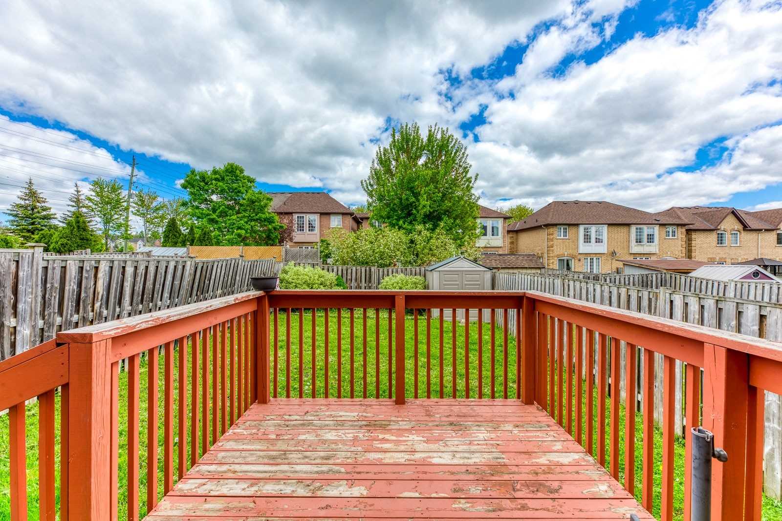 19 Auraglen St
