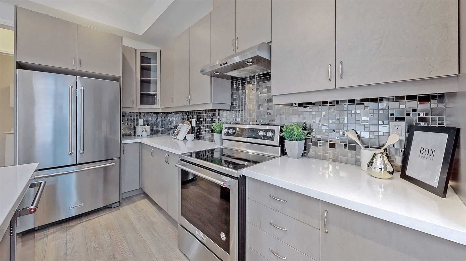 262 Thomas Cook Ave