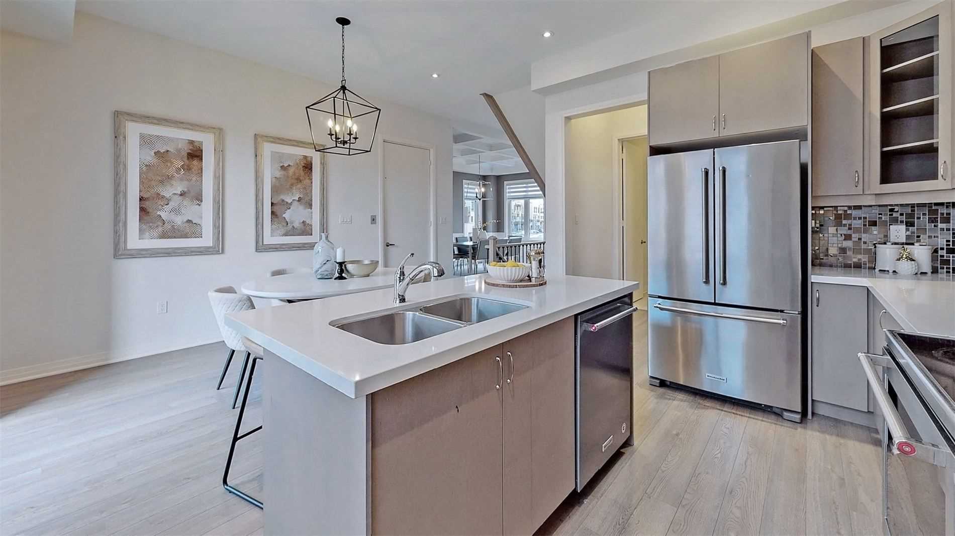 262 Thomas Cook Ave