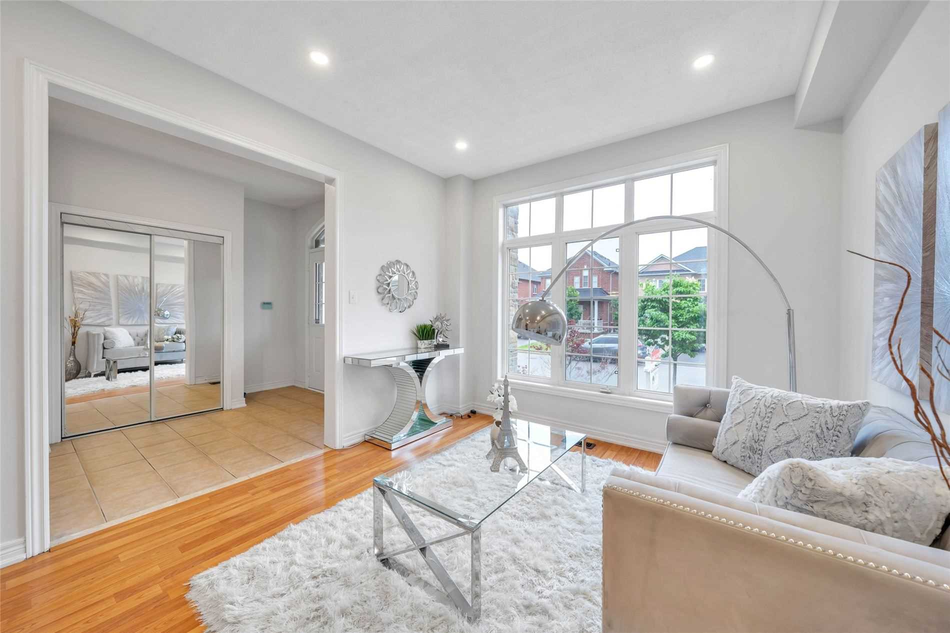 36 Richard Daley Dr