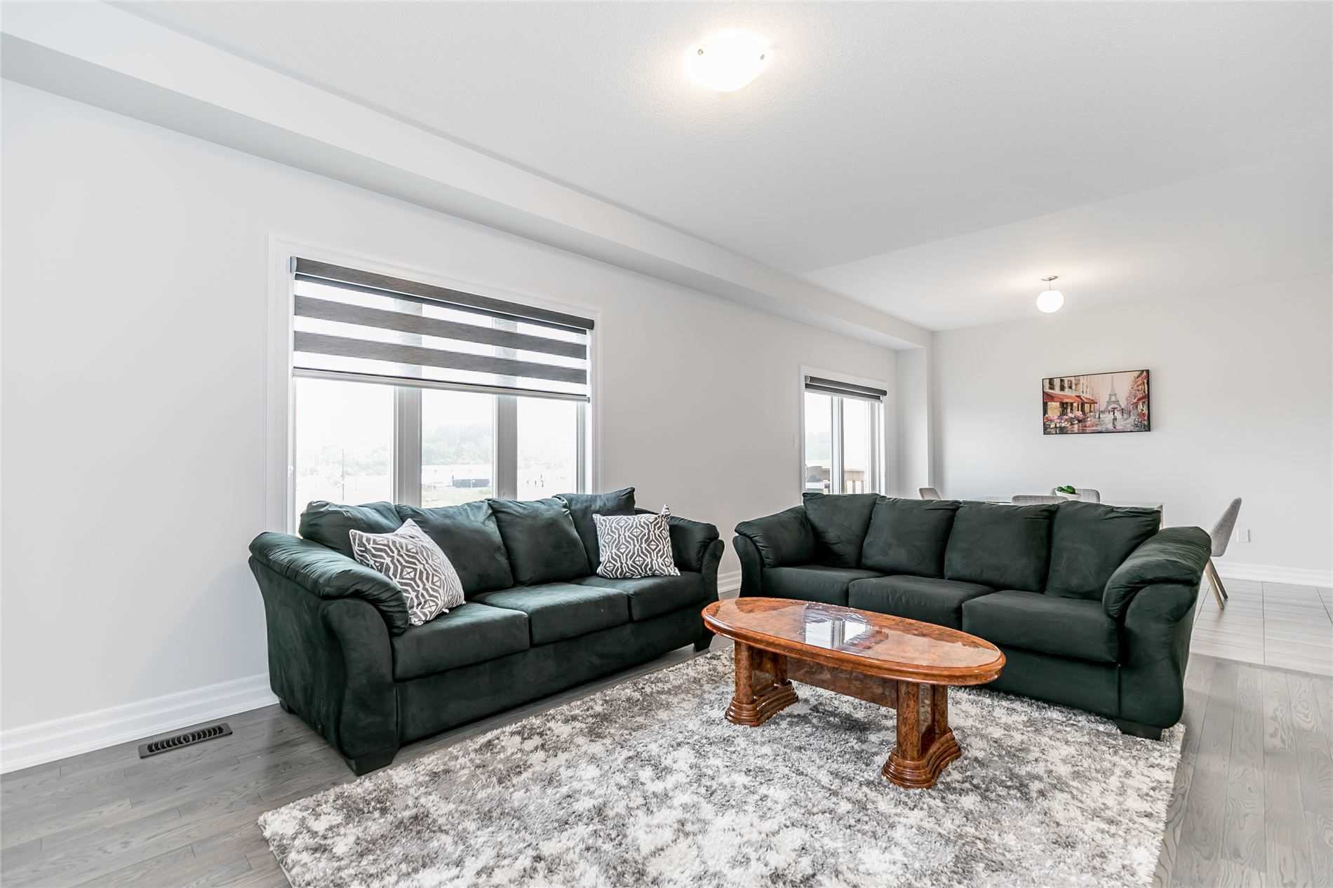 323 Chelsea Cres