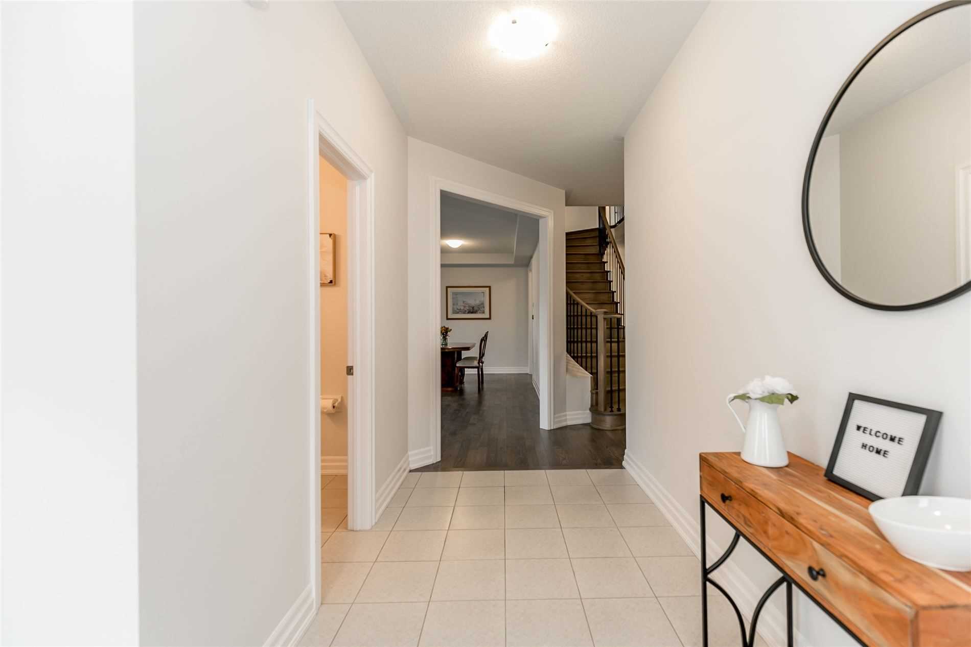 323 Chelsea Cres