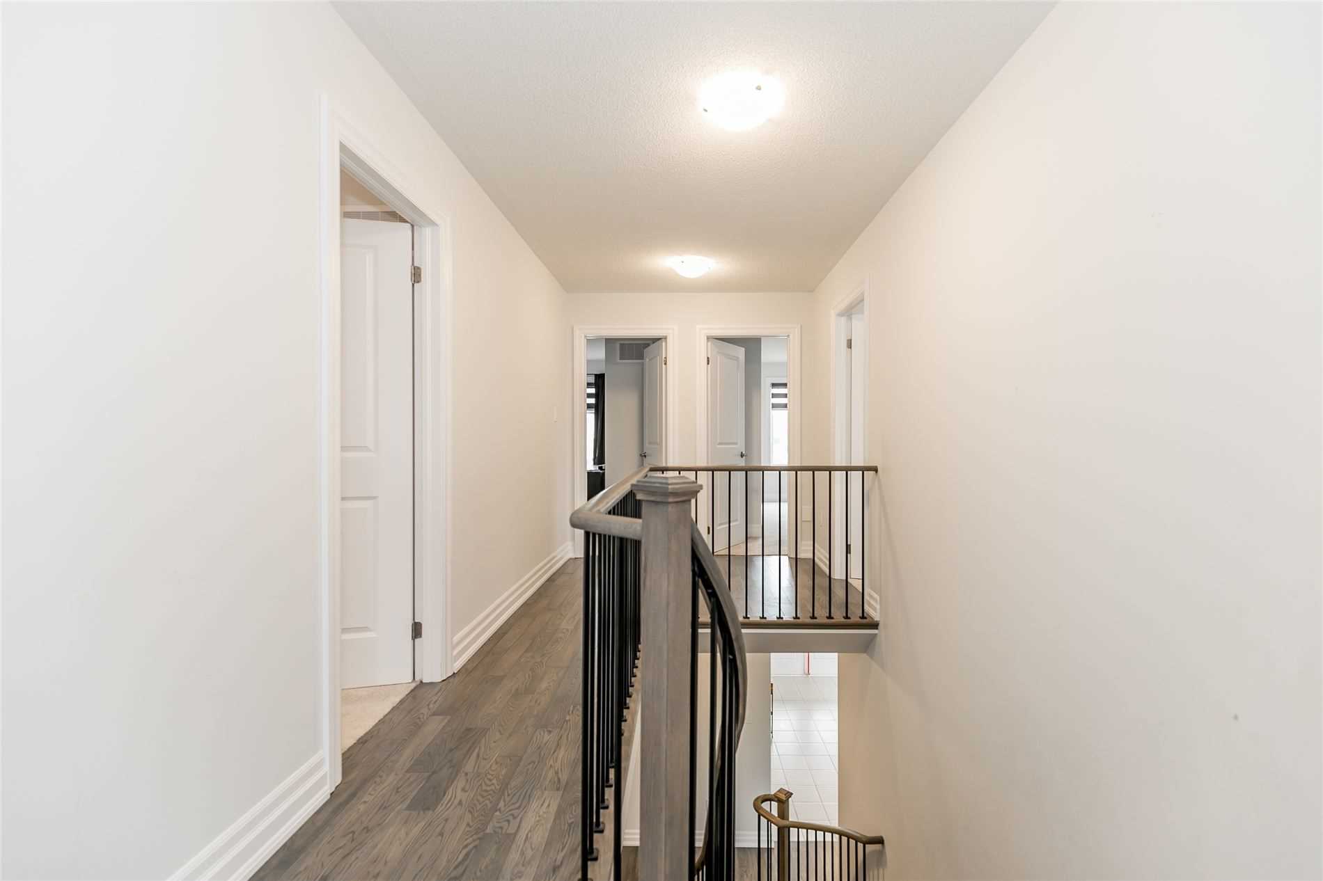 323 Chelsea Cres