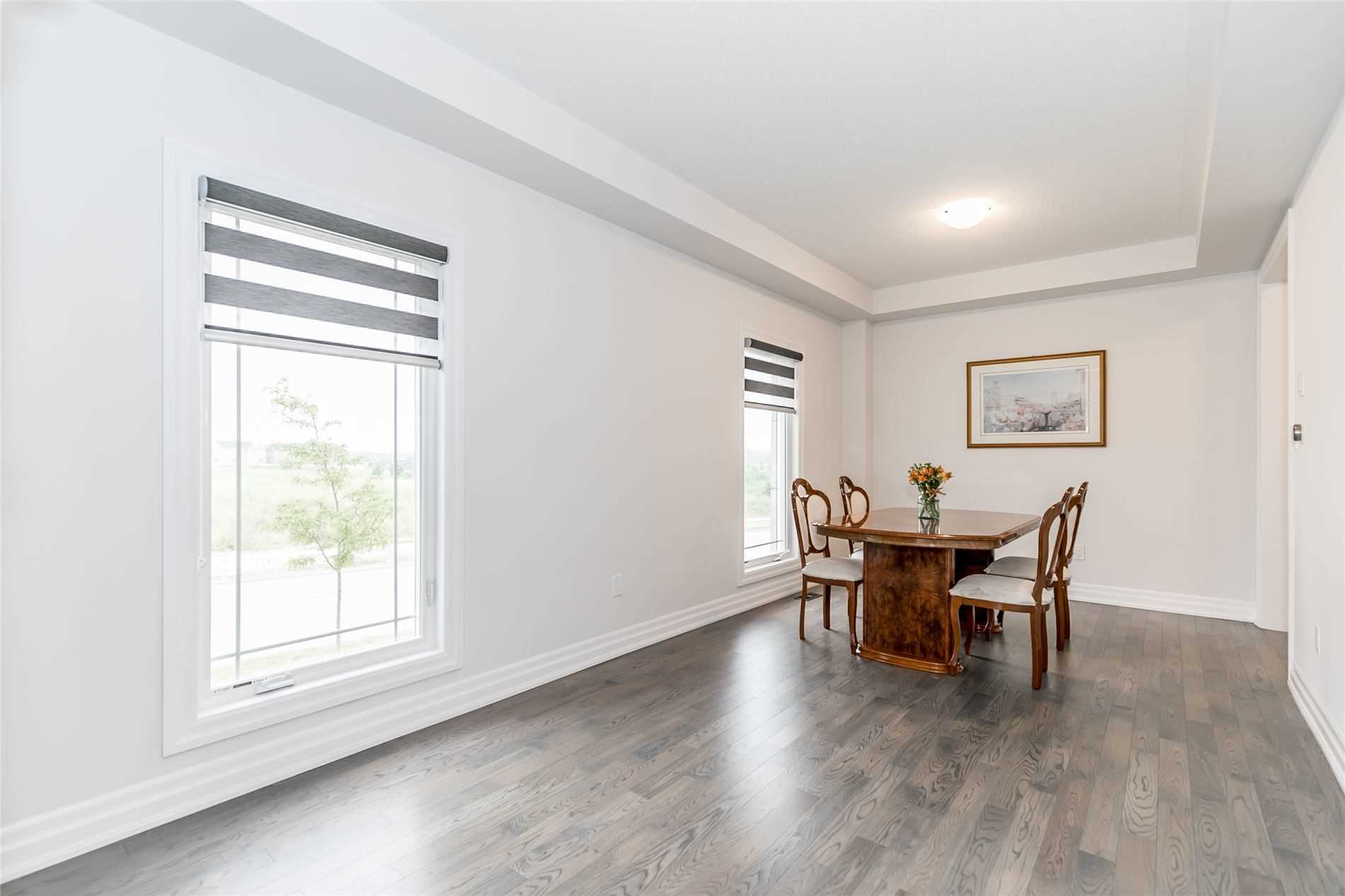 323 Chelsea Cres