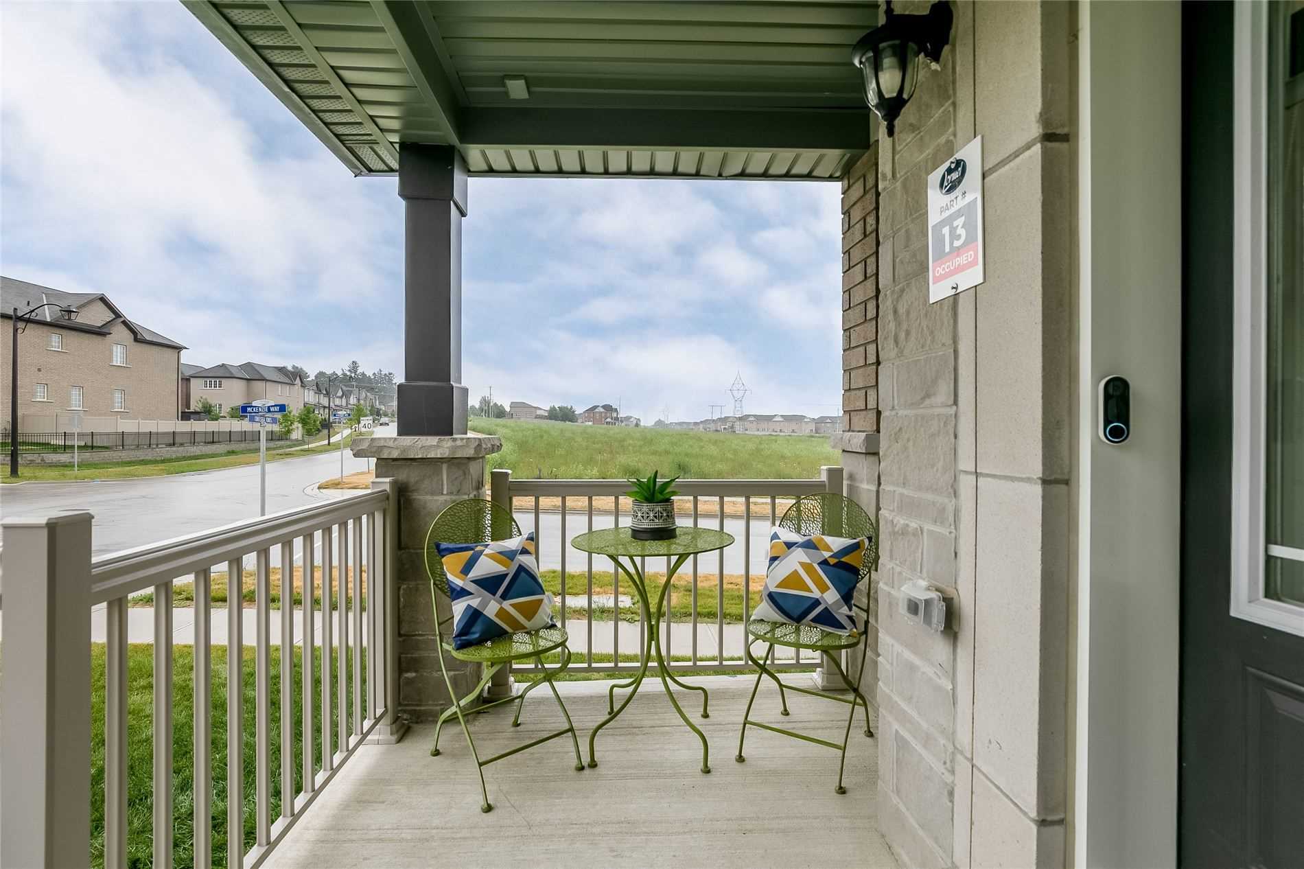 323 Chelsea Cres