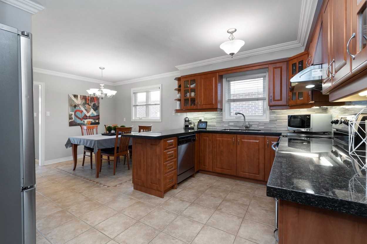 12 Alliston Rd