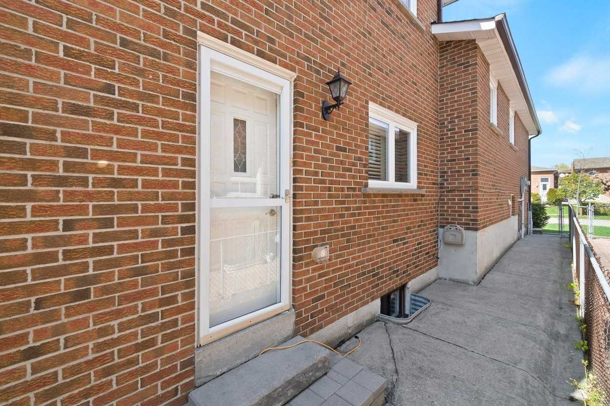 12 Alliston Rd