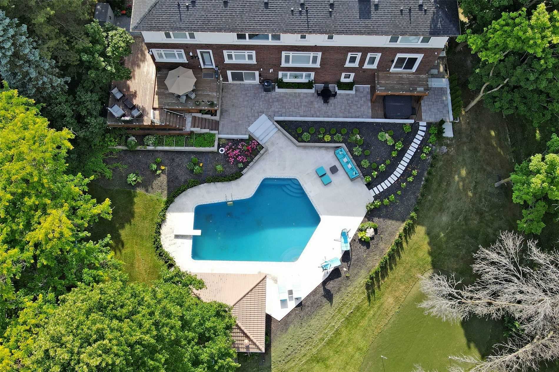 470 Warren Rd