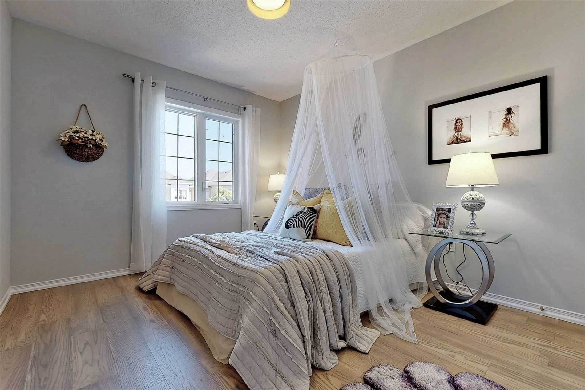 1281 Blencowe Cres