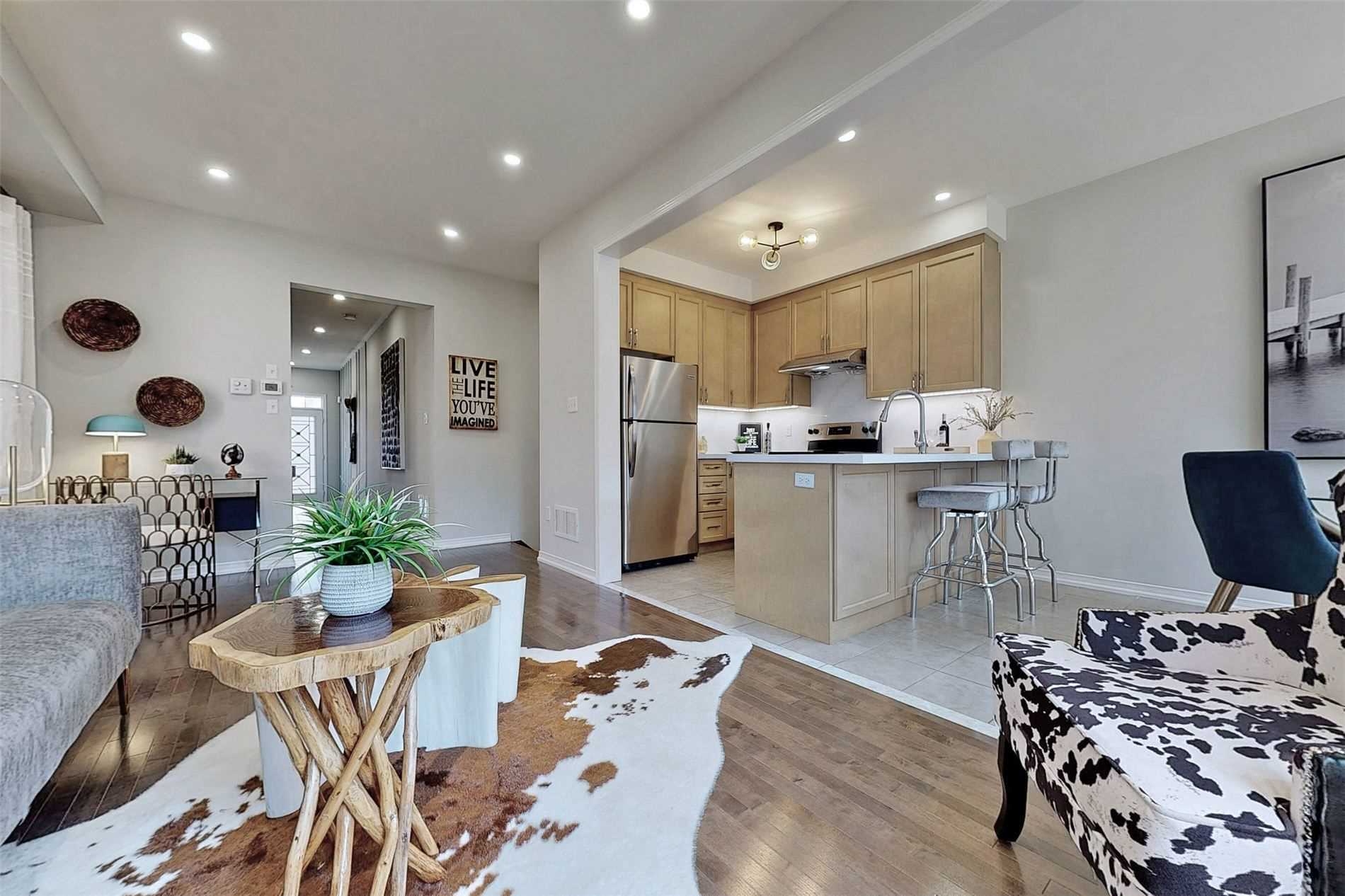 1281 Blencowe Cres
