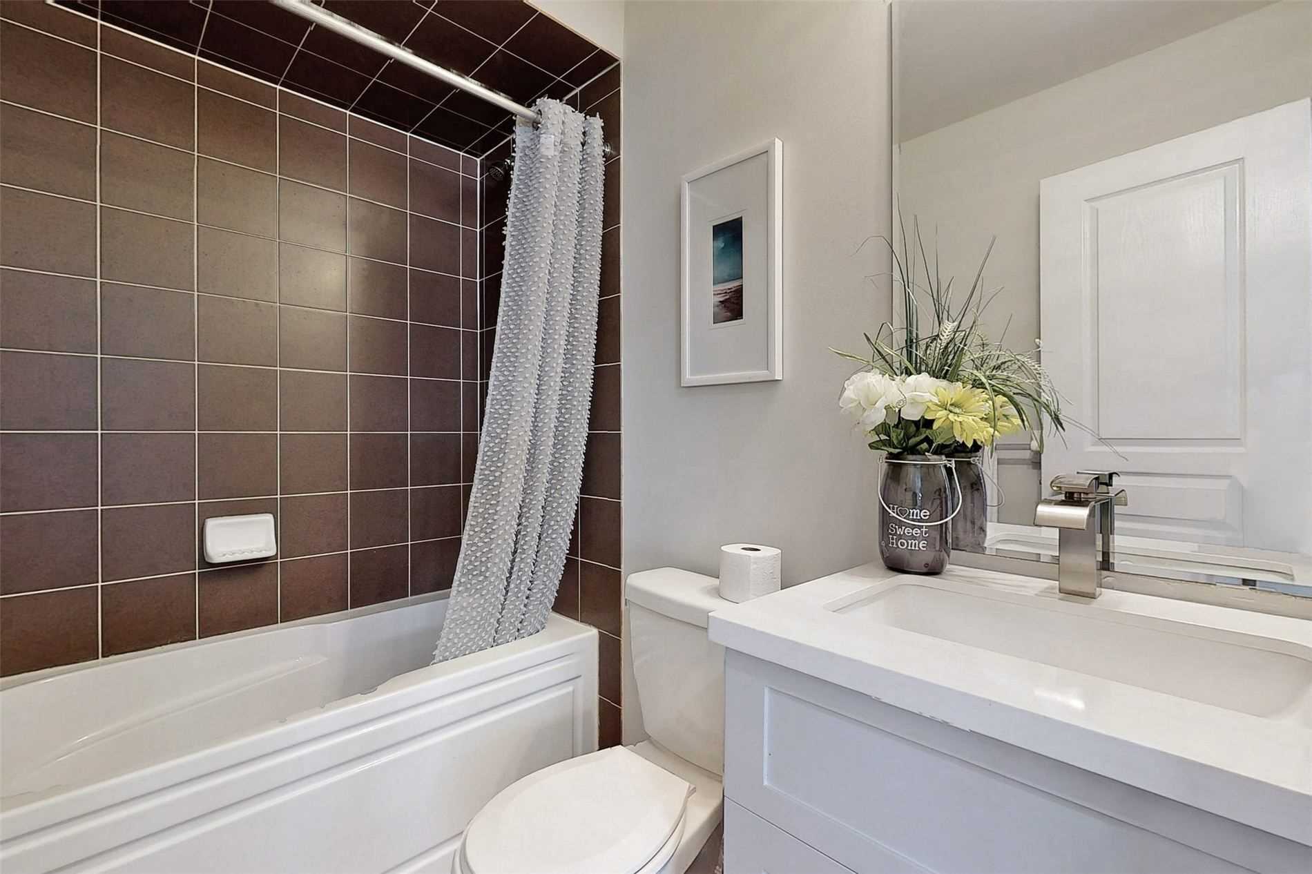 1281 Blencowe Cres