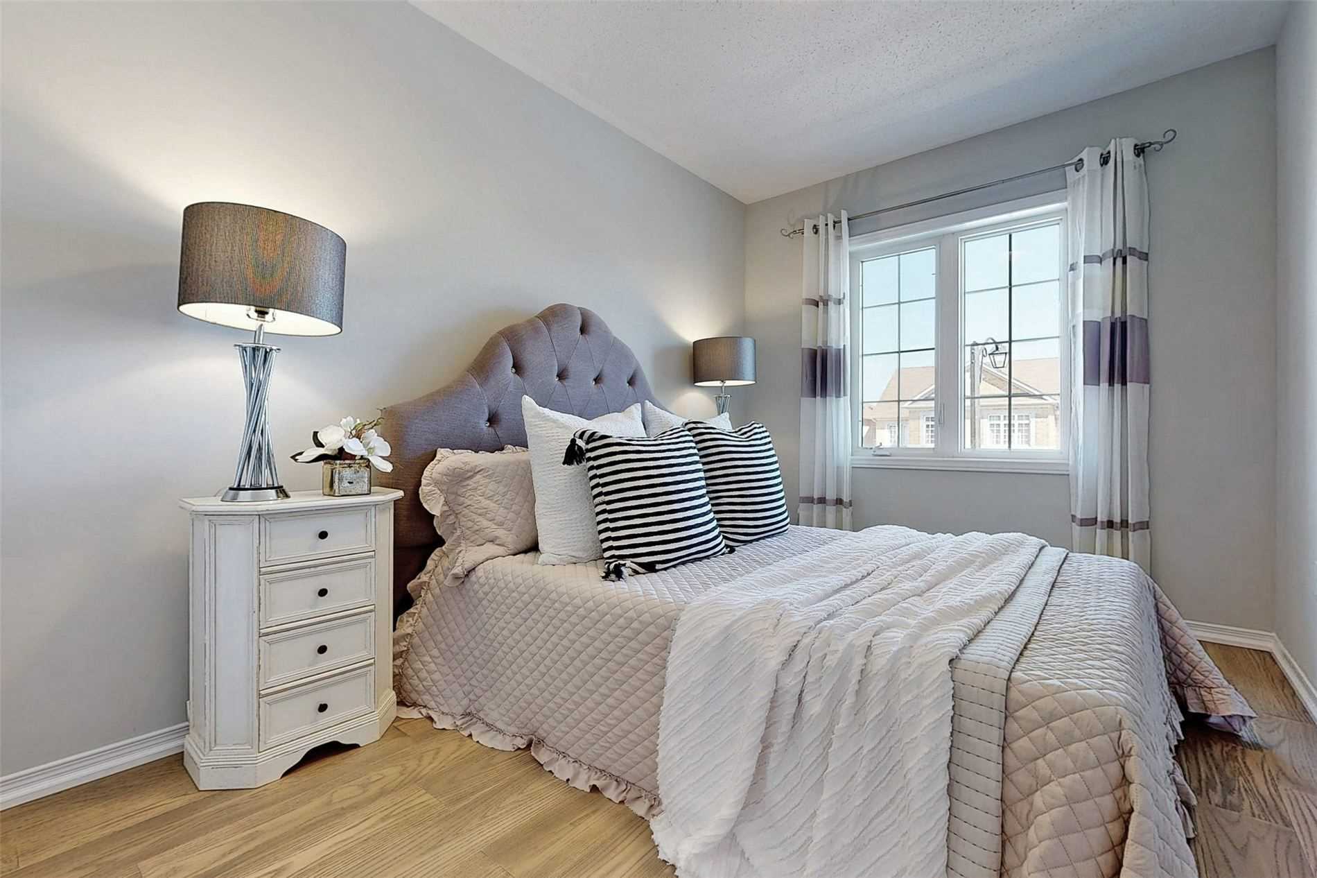 1281 Blencowe Cres