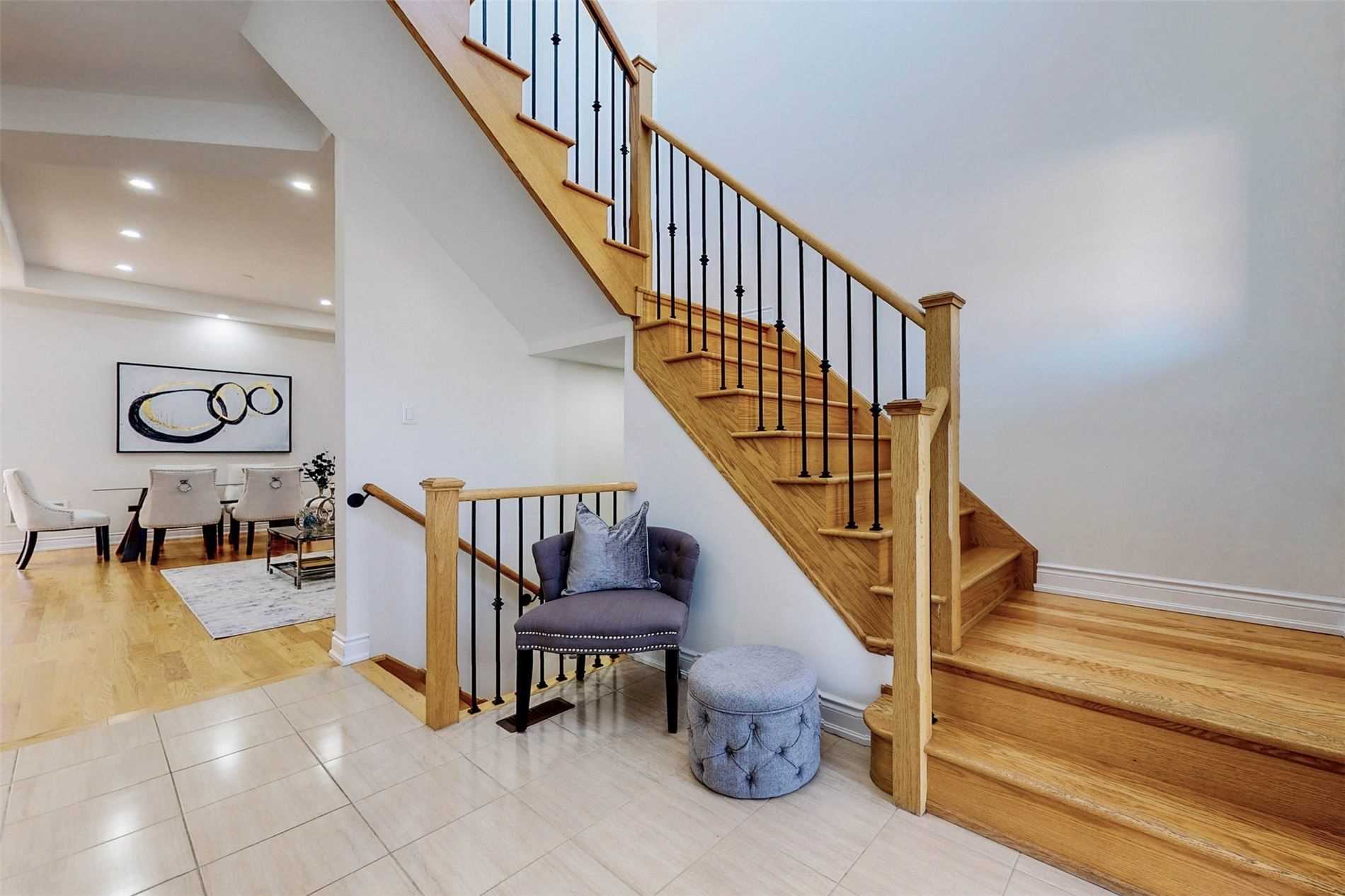 136 Stormont Tr