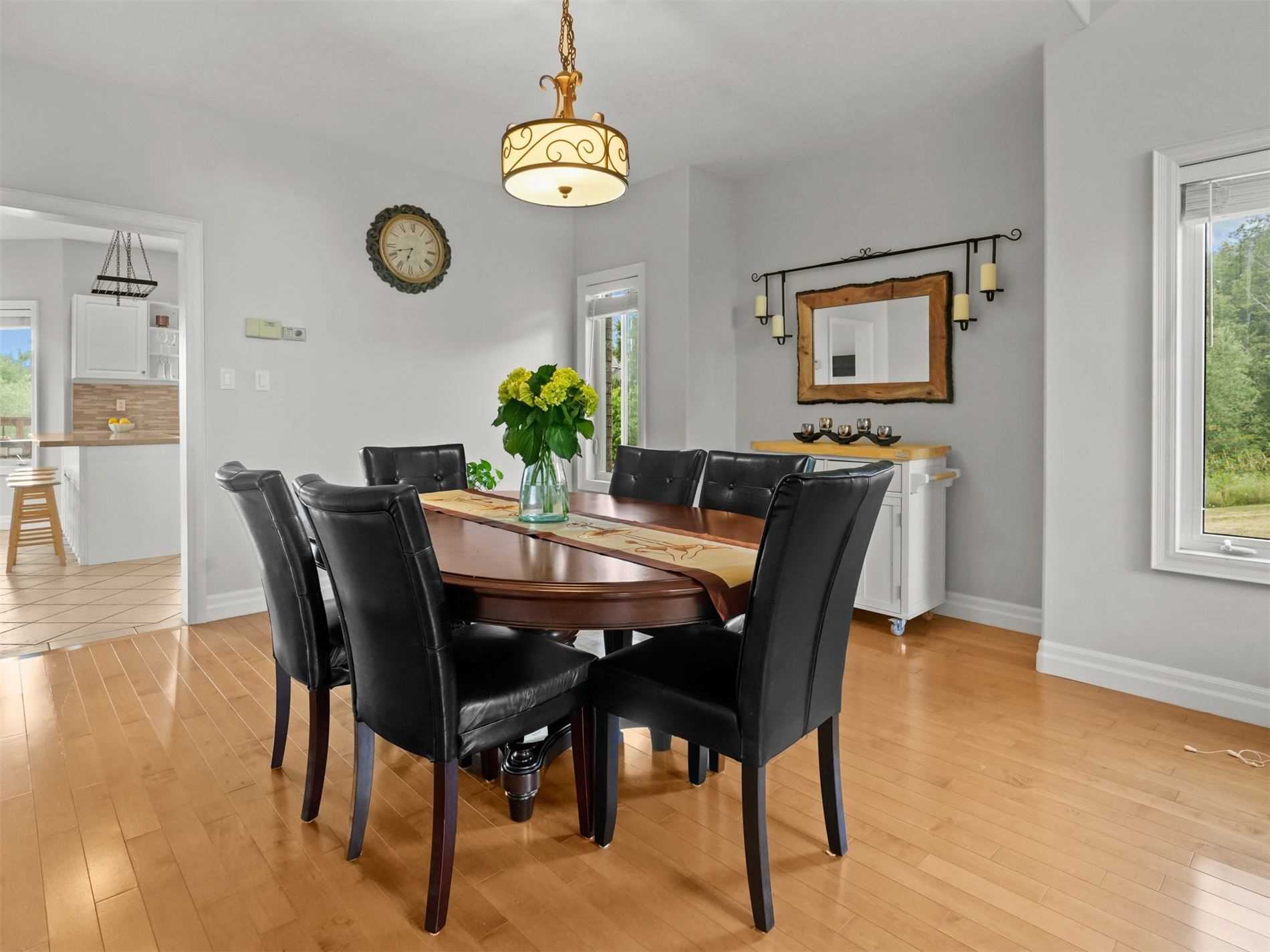 31 Grandview Cres