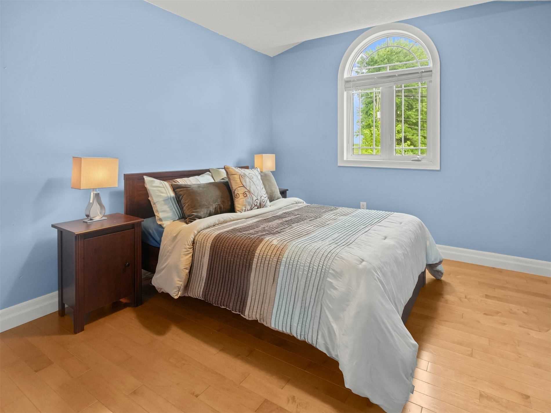31 Grandview Cres
