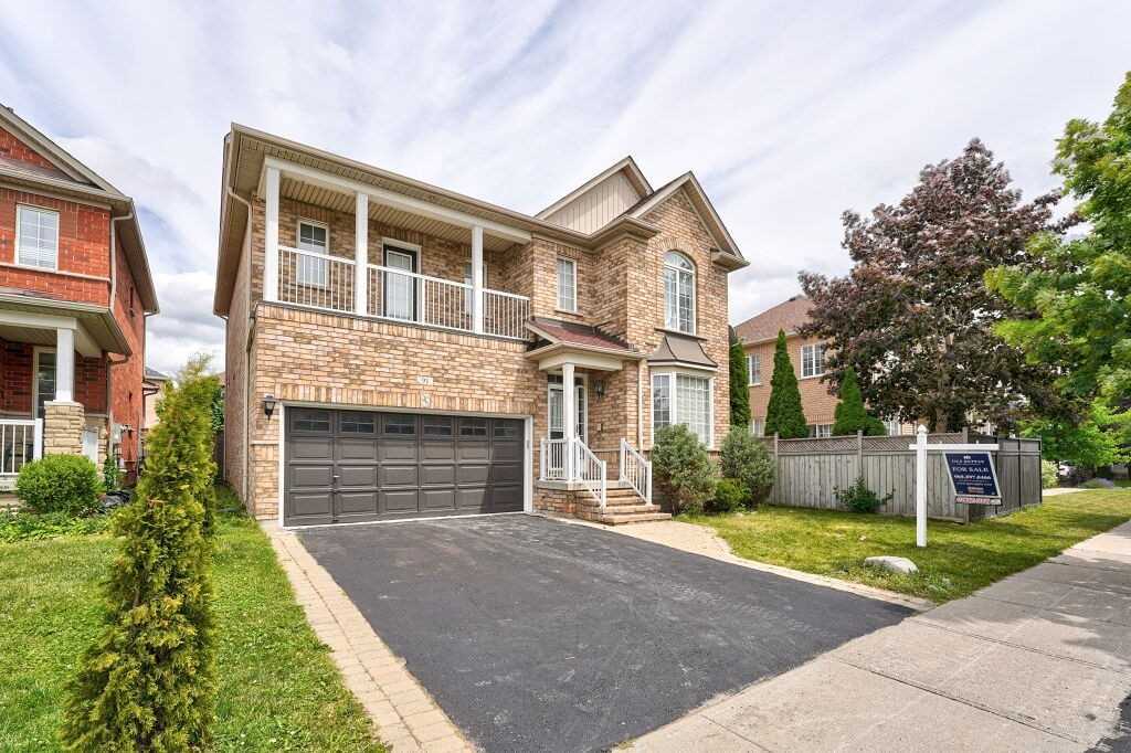 91 Gateway Dr