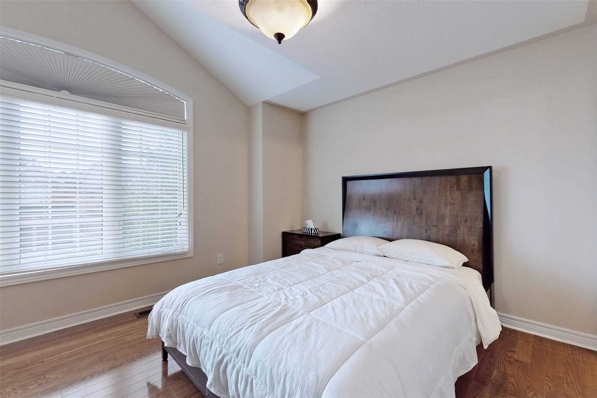 266 Rivermill Cres