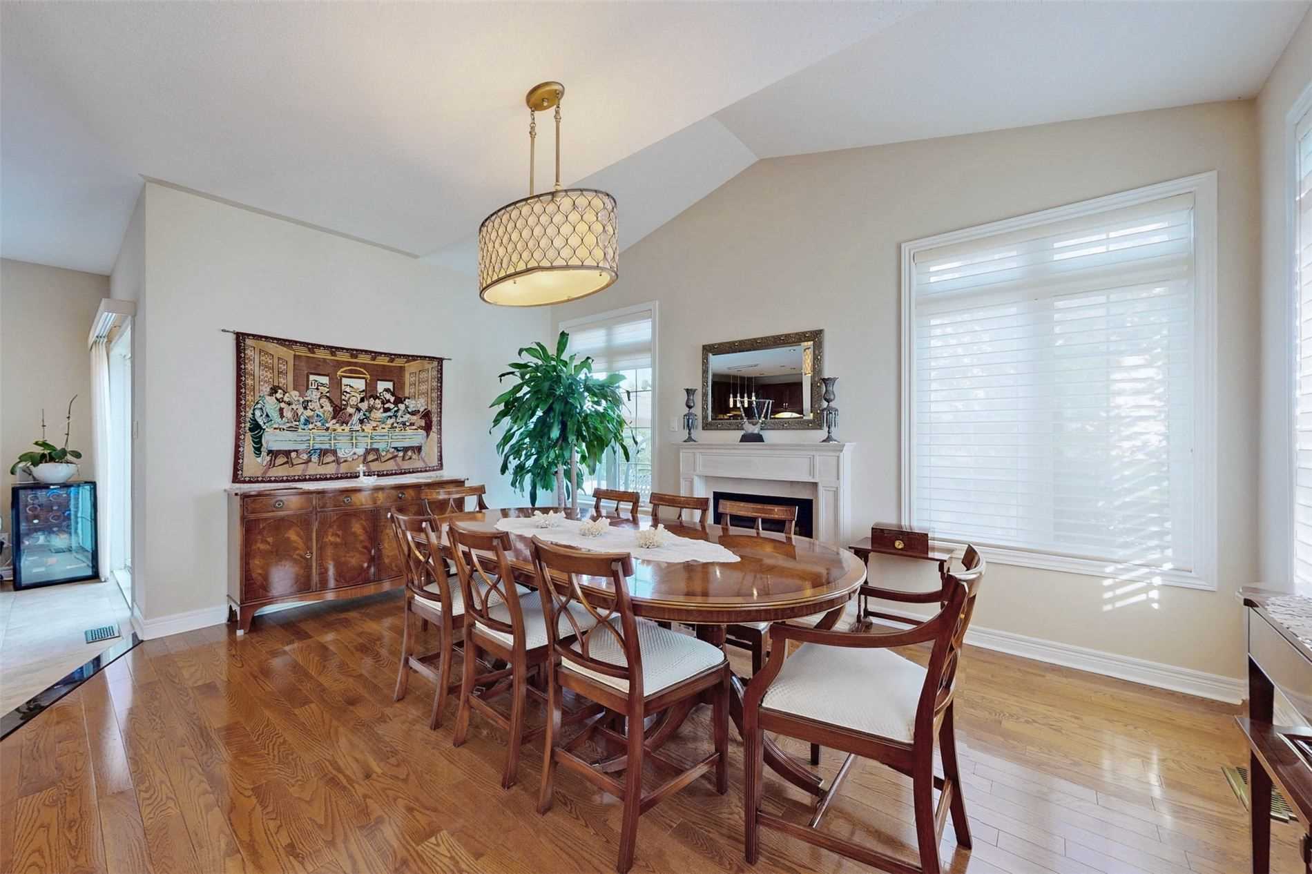 266 Rivermill Cres