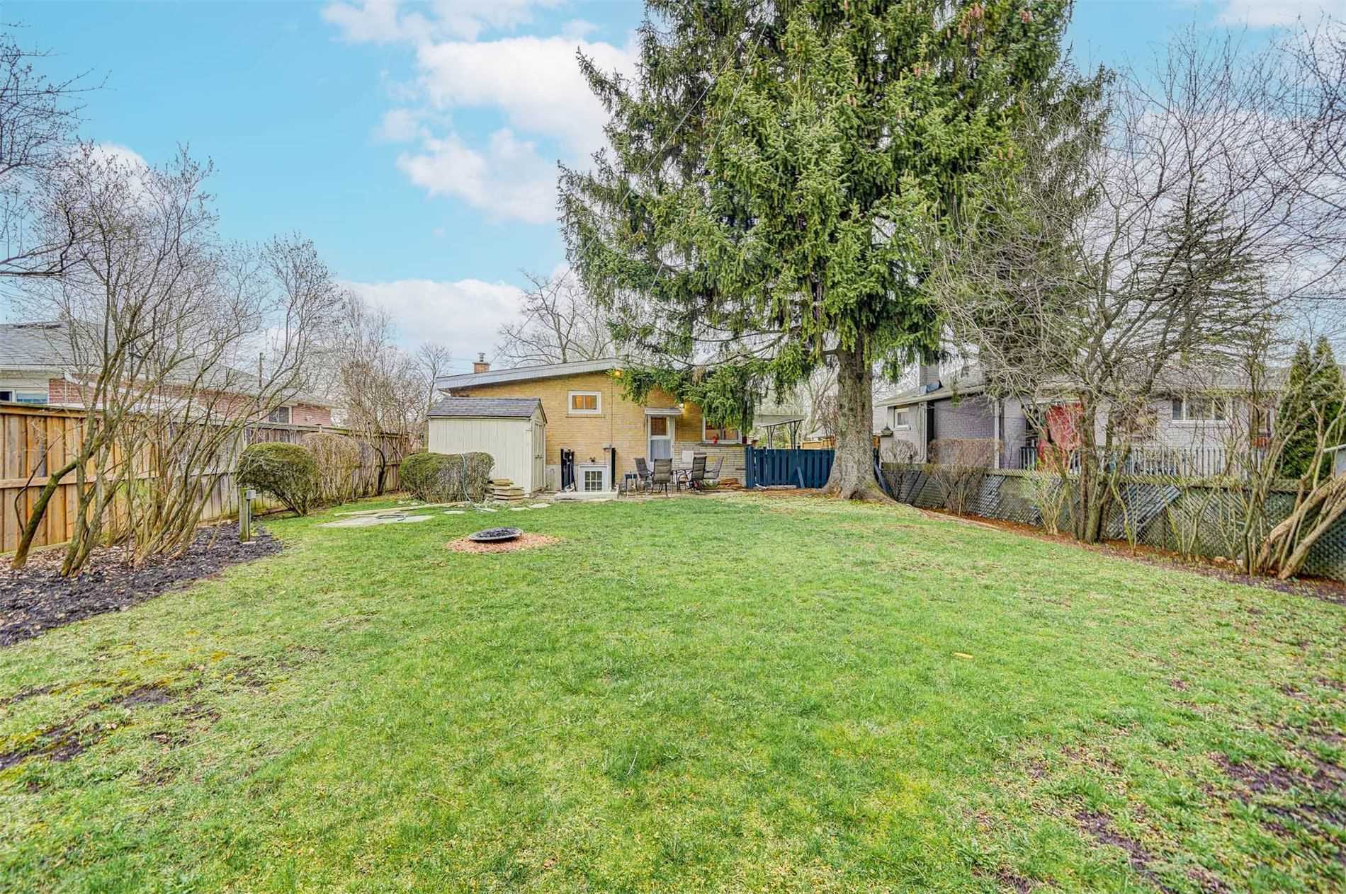 89 Murray Dr