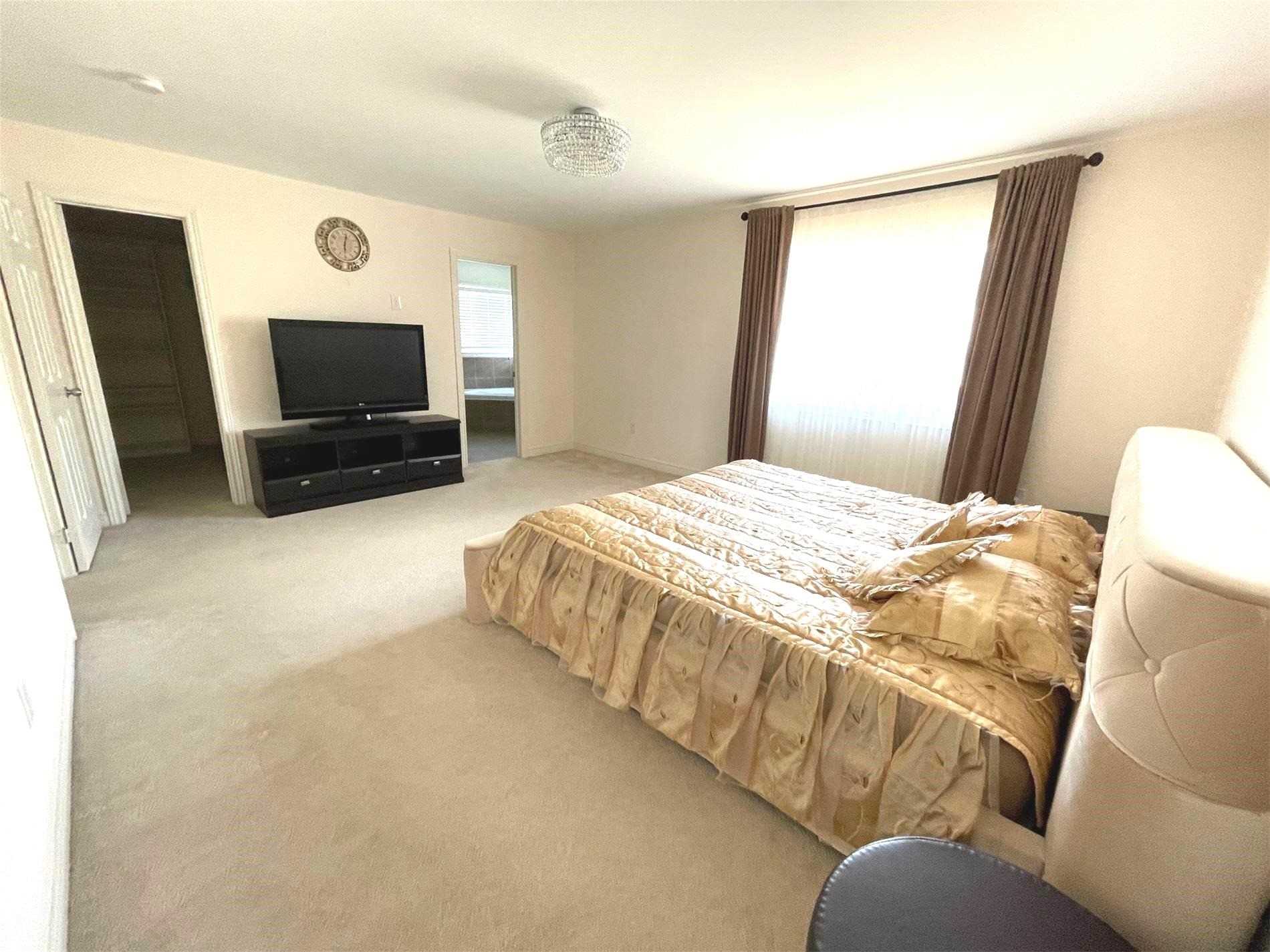 34 Brookview Dr