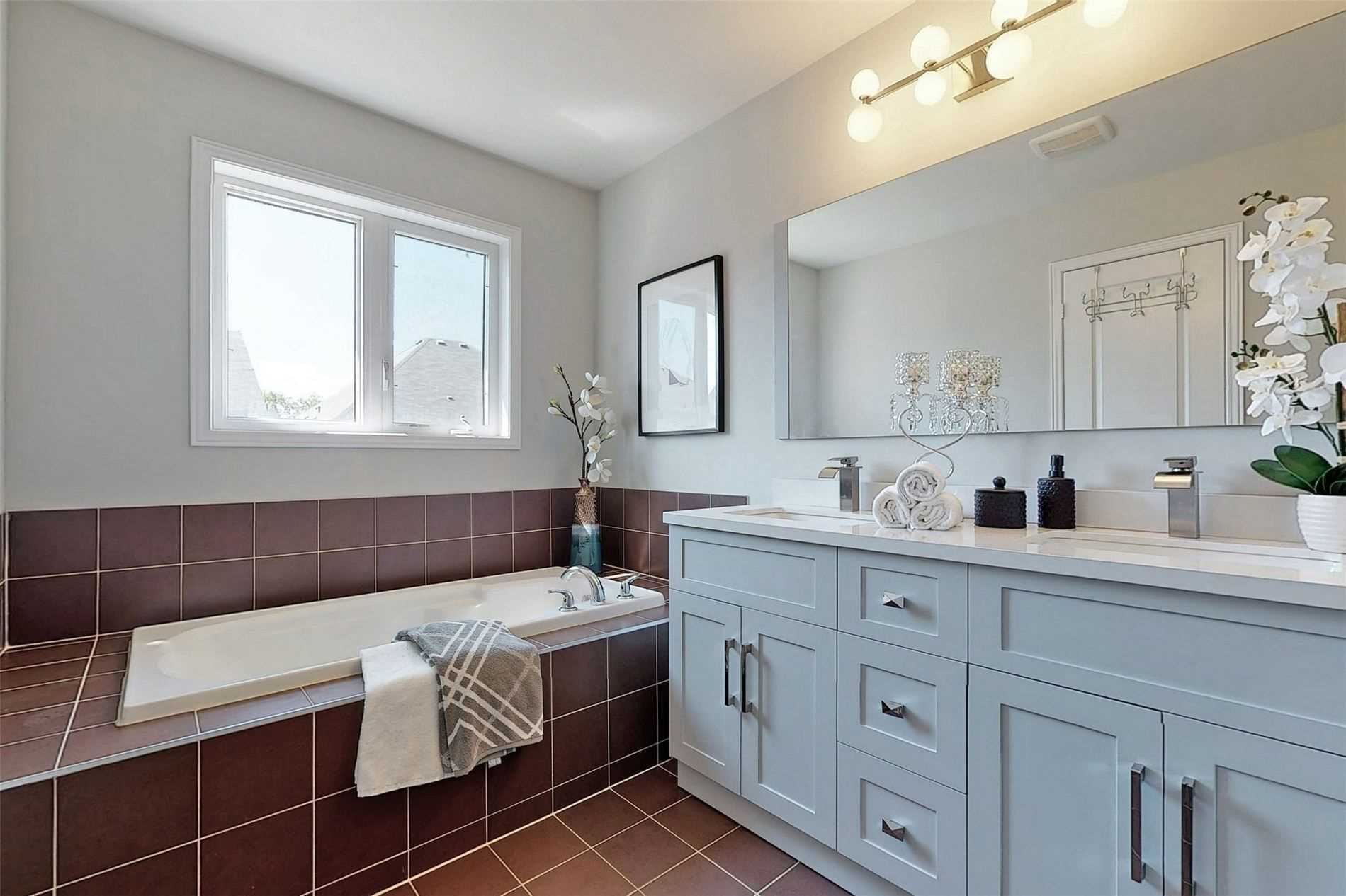 1281 Blencowe Cres